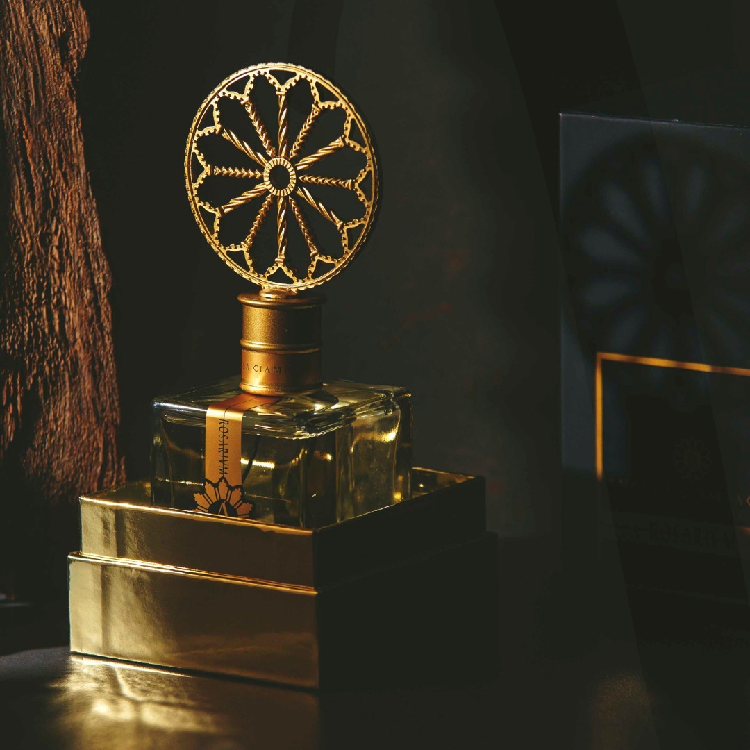 #angelaciampagna #altaprofumeriaartigianale™ #fineartisanalperfumes™
#olfactivejewelry #nicheperfumes
#perfumemasterpiece