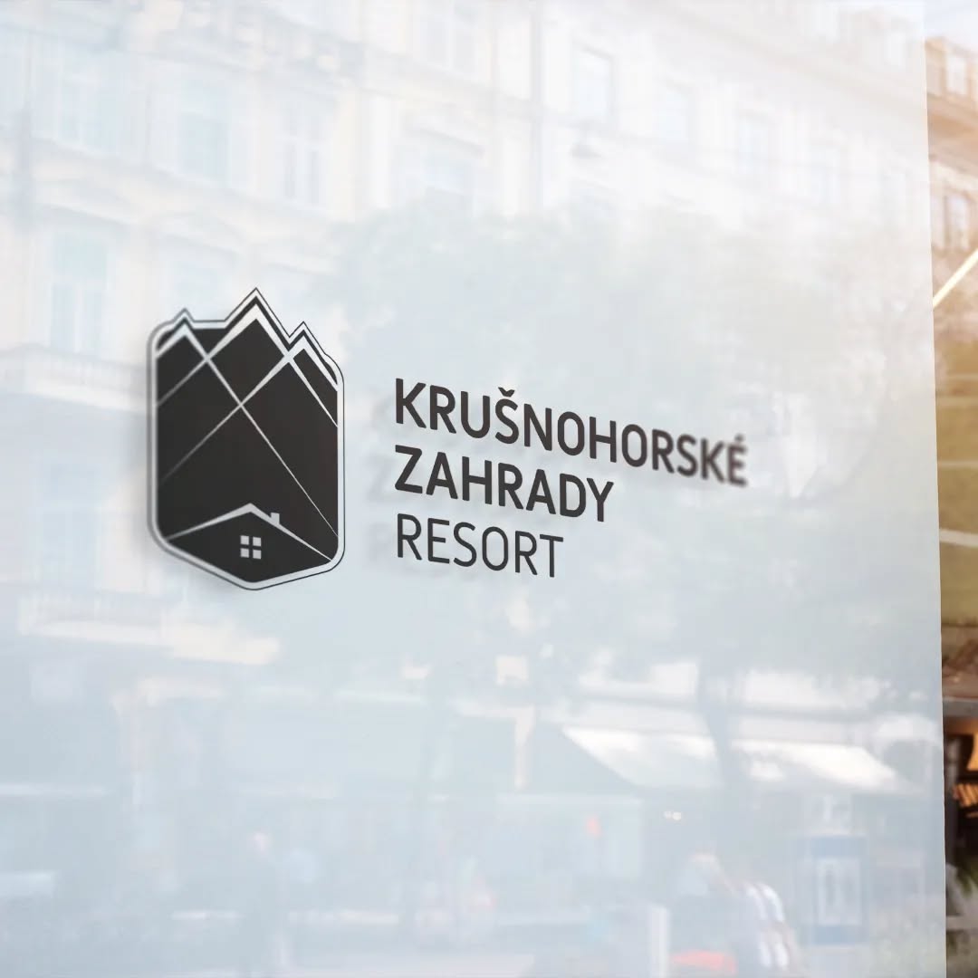 Logo pro soukromý areál Krušnohorských zahrad.✅
Zrealizovaný návrh kombinuje klíčové vlastnosti projektu:
- Propojený erb s vrcholky hor: erb symbolizuje tradici a hory odkazují na oblast Smolné pece
- Soukromý pozemek, uzavřená komunita: ztvárněno pomocí linek, které se v erbu společně kříží
- Chatky, baráky: stylizováno formou střechy s okny
Logo bylo vytvořeno ve spolupráci s agenturou Workoholix. 🤝
.
.
.
Logo for the private grounds of Krušnohorské gardens. ✅
The realized proposal combines the key features of the project:
- Linked coat of arms with mountain tops: the coat of arms symbolizes tradition and the mountains refer to the area of Smolná Pece
- Private land, gated community: depicted using lines that cross together in the coat of arms
- Cabins, barracks: stylized in the form of a roof with windows
The logo was realized in cooperation with the Workoholix agency. 🤝
#logo #grafika #design #logodesign #antoninparal #logodesigner #like #graphic #grafickydesign #designlogo #kolin #freelance