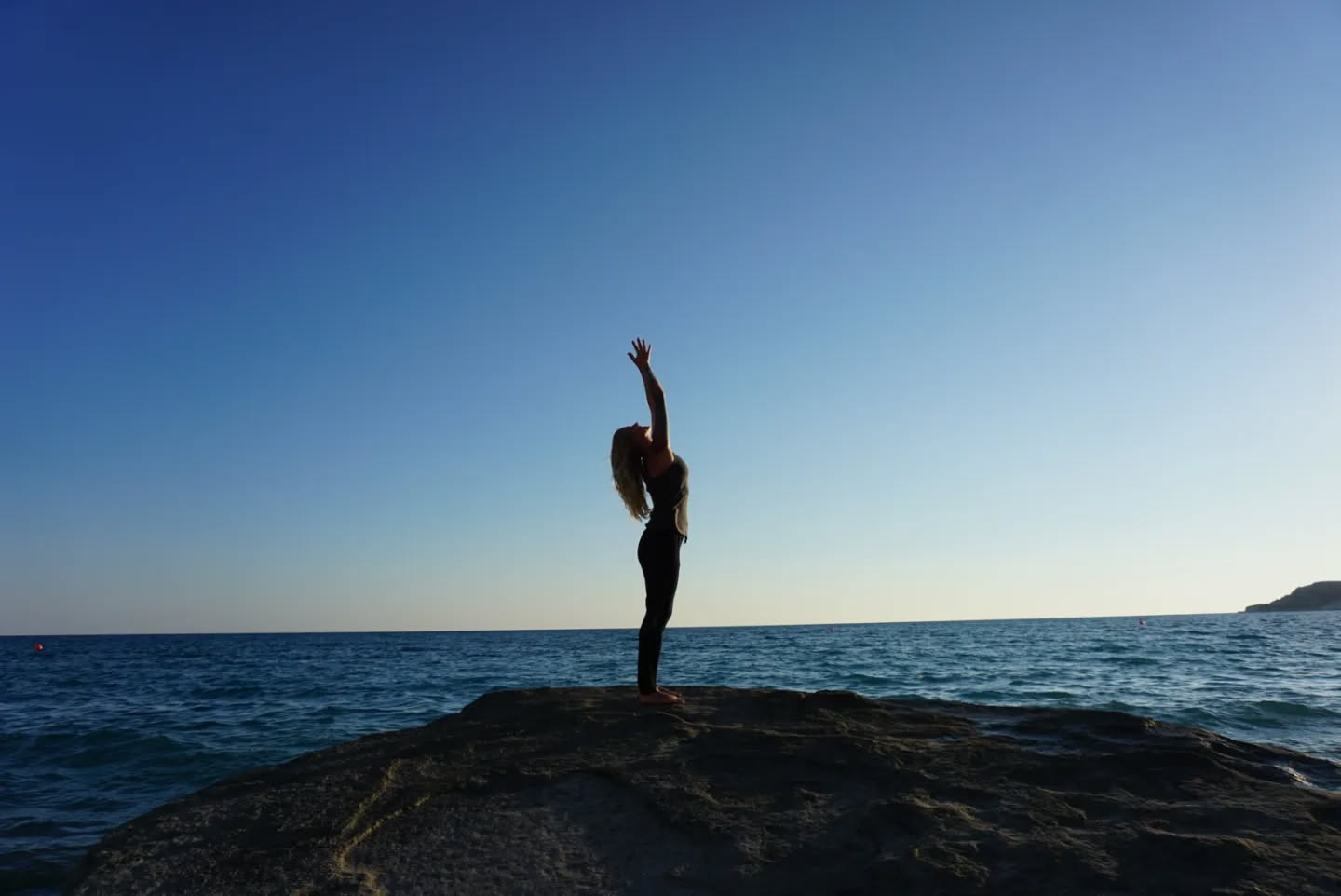 "Es muss von Herzen kommen, was auf Herzen wirken soll."
Johann Wolfgang von Goethe
.
.
#yogawellbeing #inbelance #vonherzzuherz #yogatime #goethe #namaste #yogaaustria