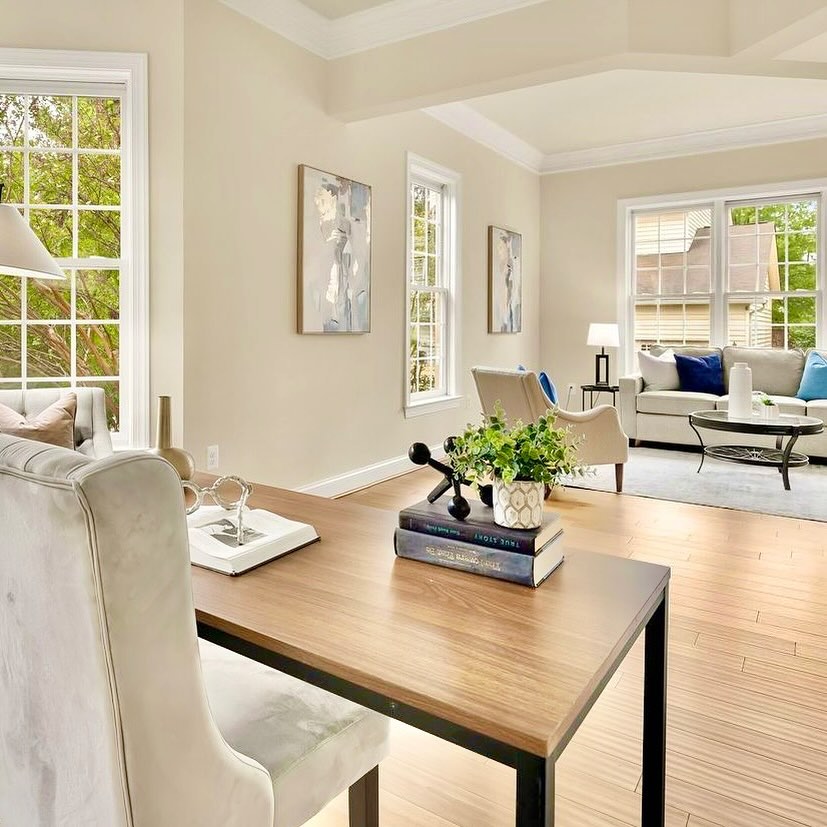 When staging a property with an open floor plan, we define each space for the buyer while still keeping a cohesive feel throughout the home. #fallrealestatemarket #vacantstaging #homestaging #stagedtosell
