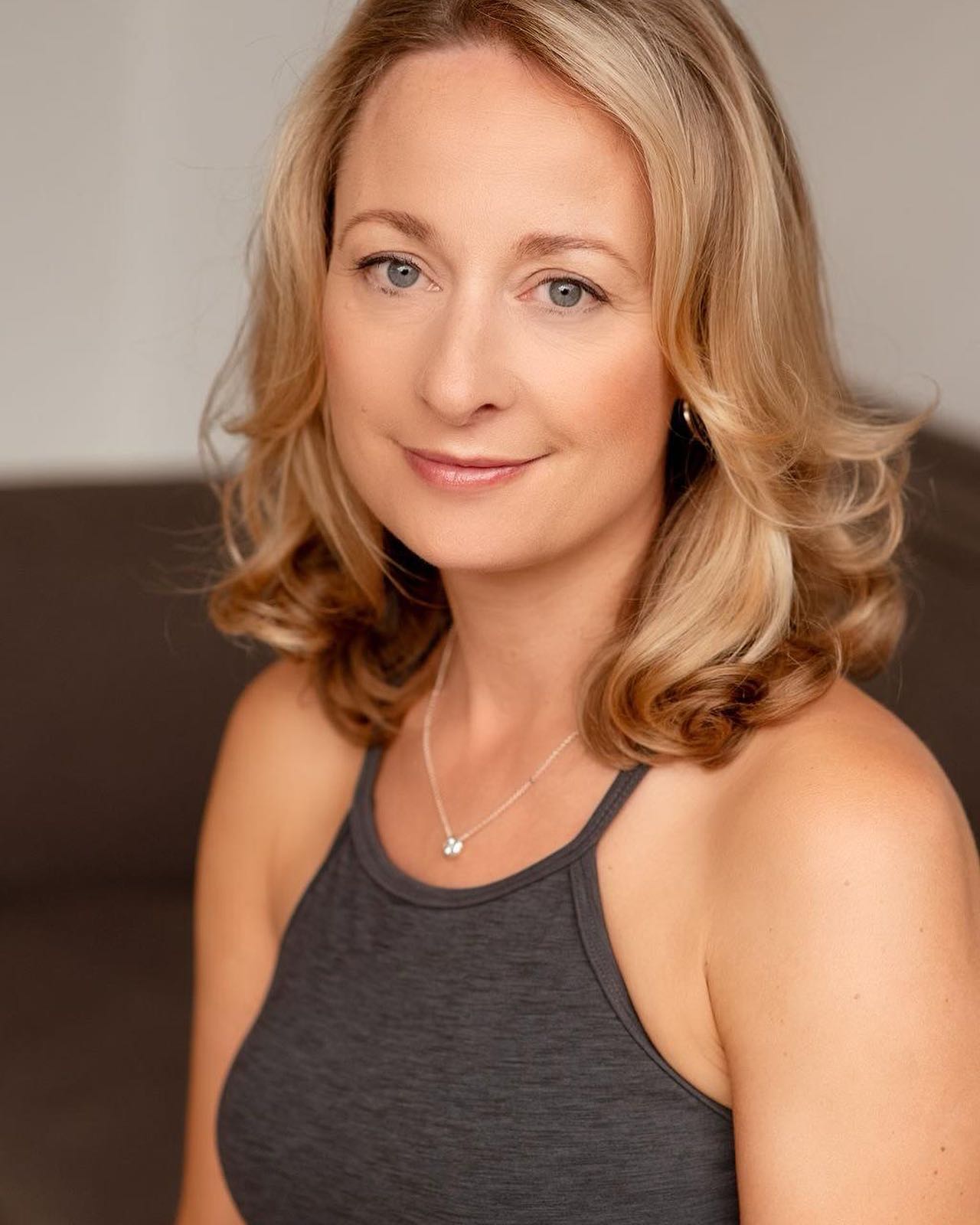 Everywoman wellness course with Clare Roberts#Monday 8th Nov at 7.30pm for 6 weeks at Pilates Plus London#fullbodyhealth #womanwellness #corestrenght #pelvicfloorstrenght #diastasisrectirepair #perimenopausehealth #menopausehealth #bonehealth #spinehealth #pilatespluslondon