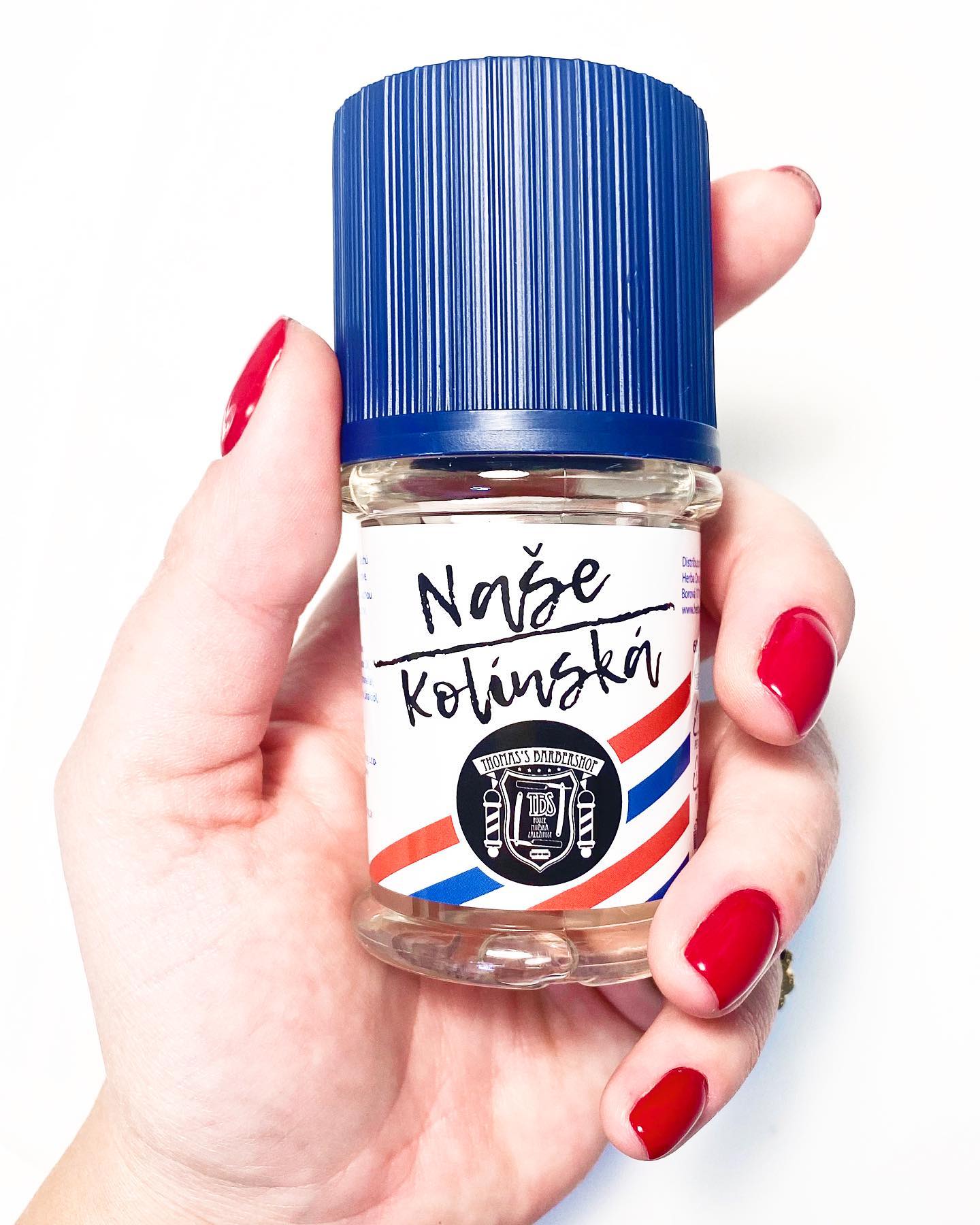 Tohle je naše “osmdesátka” ! V novym rozlišení, ale stejně dobrá. 60 ml ideálně velikých na to, aby jste je nosily všude s sebou. Vydesinfikuje a provoní 😊 80% alkoholu zabije skoro všechno, co má. /jentak mimochodem, když si teď objednáte nějaký voucher v Praze, rádi Vám jej ZADARMO dovezeme a tuhle nezbytnost přiložíme. /