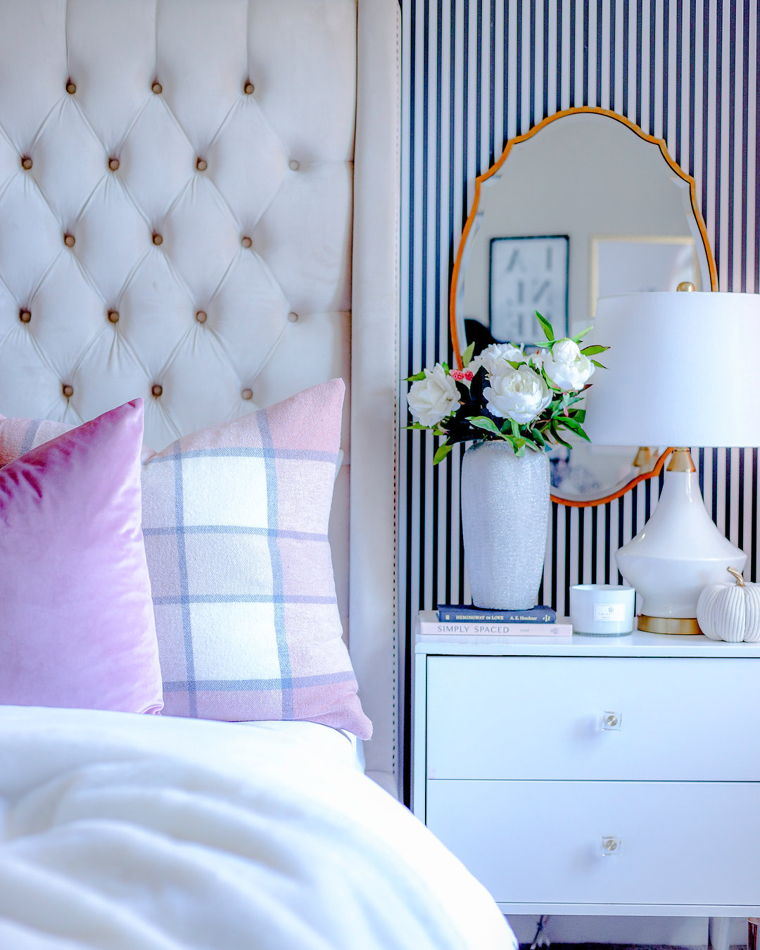 Dive into the world of dreamy hues! Unravel the secrets of choosing the perfect colors for your space. From calming blues to warm neutrals, our latest blog has got you covered. Double-tap if you're ready to transform your room into a sanctuary of style and serenity! 💙🛌 #DreamyHues #ColorPalette #HomeDecor #InteriorDesign
Check out our latest blog post
https://wix.to/ZrbivLK