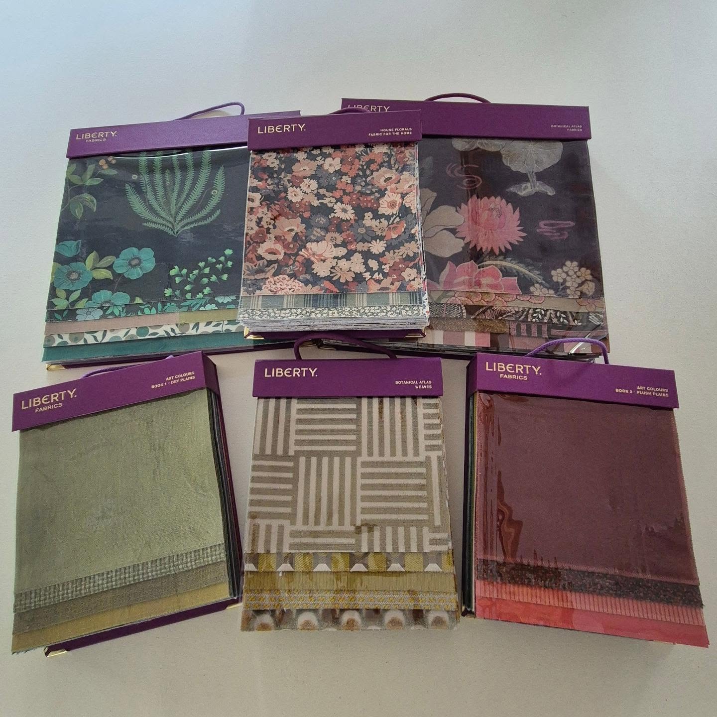 For lovers of Liberty's fabrics, it is great to have been able to add its latest designs to our pattern book library. If you want to see the latest collections, please just get in touch to make an appointment.
#walkerandwalker #handmadecurtains #reupholstery #softfurnishingsmaker #softfurnishings #handmadesoftfurnishings #handmade #curtainmaker #reupholsterer #handmaderomanblinds #madetomeasure #romanblindmaker #romanblinds #handmadecushions #cushions #libertyfabric