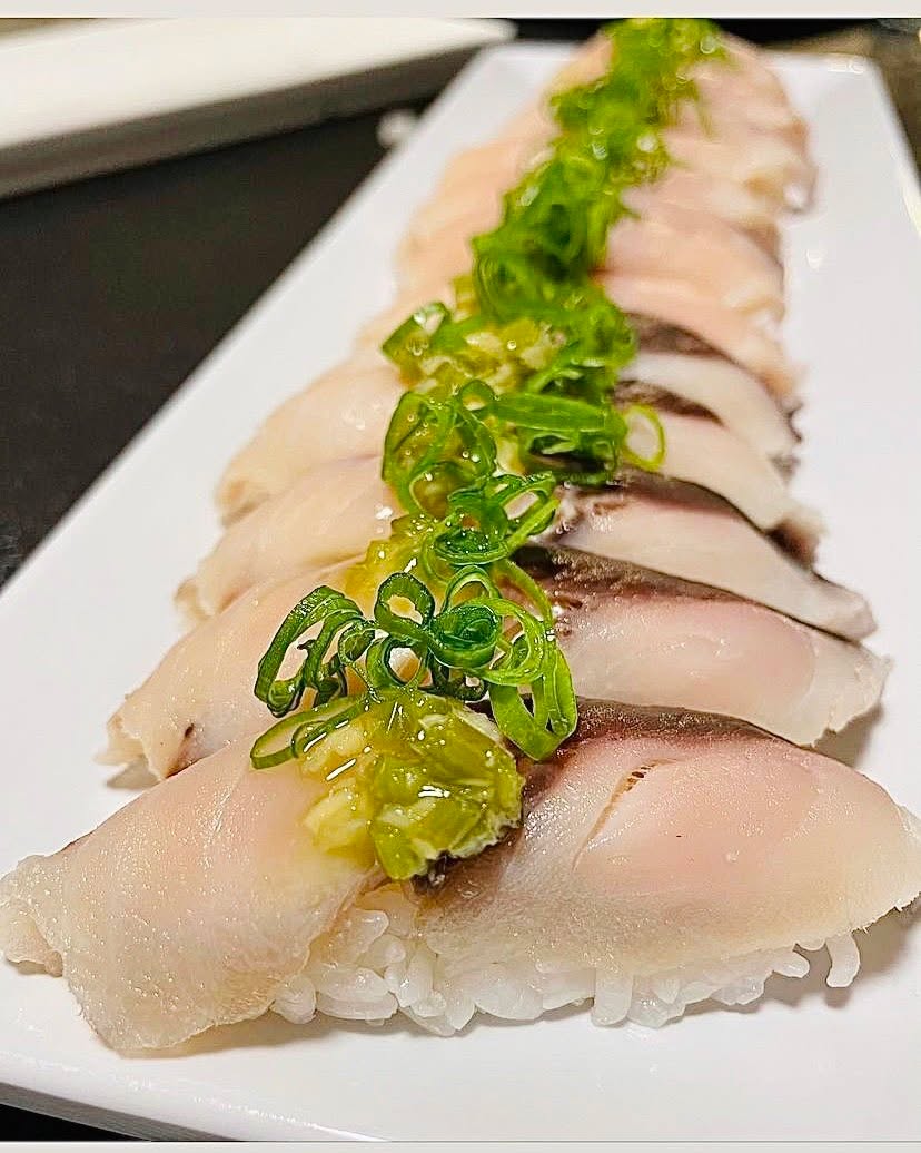 Local, Sustainable, Healthy and delicious! Pacific Mackerel
#nigiri
#sushi
#catering
#sandiego
Contact us for bookings sushiassassincatering@gmail