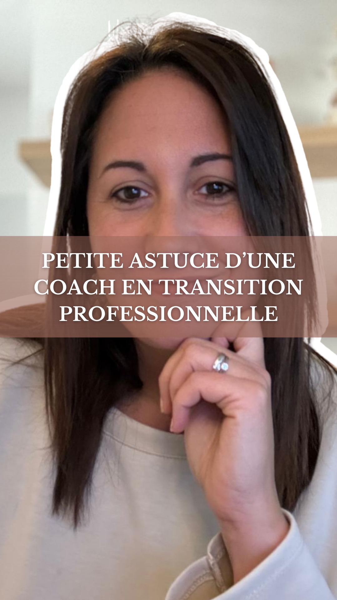 𝐏𝐚𝐫𝐟𝐨𝐢𝐬, 𝐬𝐞 𝐬𝐞𝐧𝐭𝐢𝐫 𝐩𝐞𝐫𝐝𝐮.𝐞 𝐜̧𝐚 𝐯𝐞𝐮𝐭 𝐣𝐮𝐬𝐭𝐞 𝐝𝐢𝐫𝐞 𝐪𝐮’𝐨𝐧 𝐞𝐬𝐭 𝐟𝐚𝐭𝐢𝐠𝐮𝐞́.𝐞.
Quand le mental est saturé, ce n’est pas le bon moment pour décider, projeter, planifier.
Le cerveau n’est pas disponible.
Dans ces situations là, j’aime proposer cet exercice tout simple : te demander ce qui t’a vidé de ton énergie aujourd’hui… et aussi ce qui t’en a redonné, même un peu.
C’est souvent en revenant à ces micro-signaux du quotidien qu’on recommence à s’écouter doucement, et à mettre en place des petites choses qui nous font du bien.
Si ce Reel te parle, prends ce temps pour toi aujourd’hui 🤍
Et si tu en ressens le besoin, ma messagerie est ouverte.
Prends soin de toi 🤎
—————————
🙂 Je m’appelle Olivia,
✨ Je suis Coach certifiée en Ikigaï et Transition professionnelle
👉 Je t’accompagne dans ta (re)découverte de toi-même pour t’aider à façonner une vie personnelle et
professionnelle qui te ressemble
#transitionprofessionnelle #fatiguementale #mieuxseconnaitre