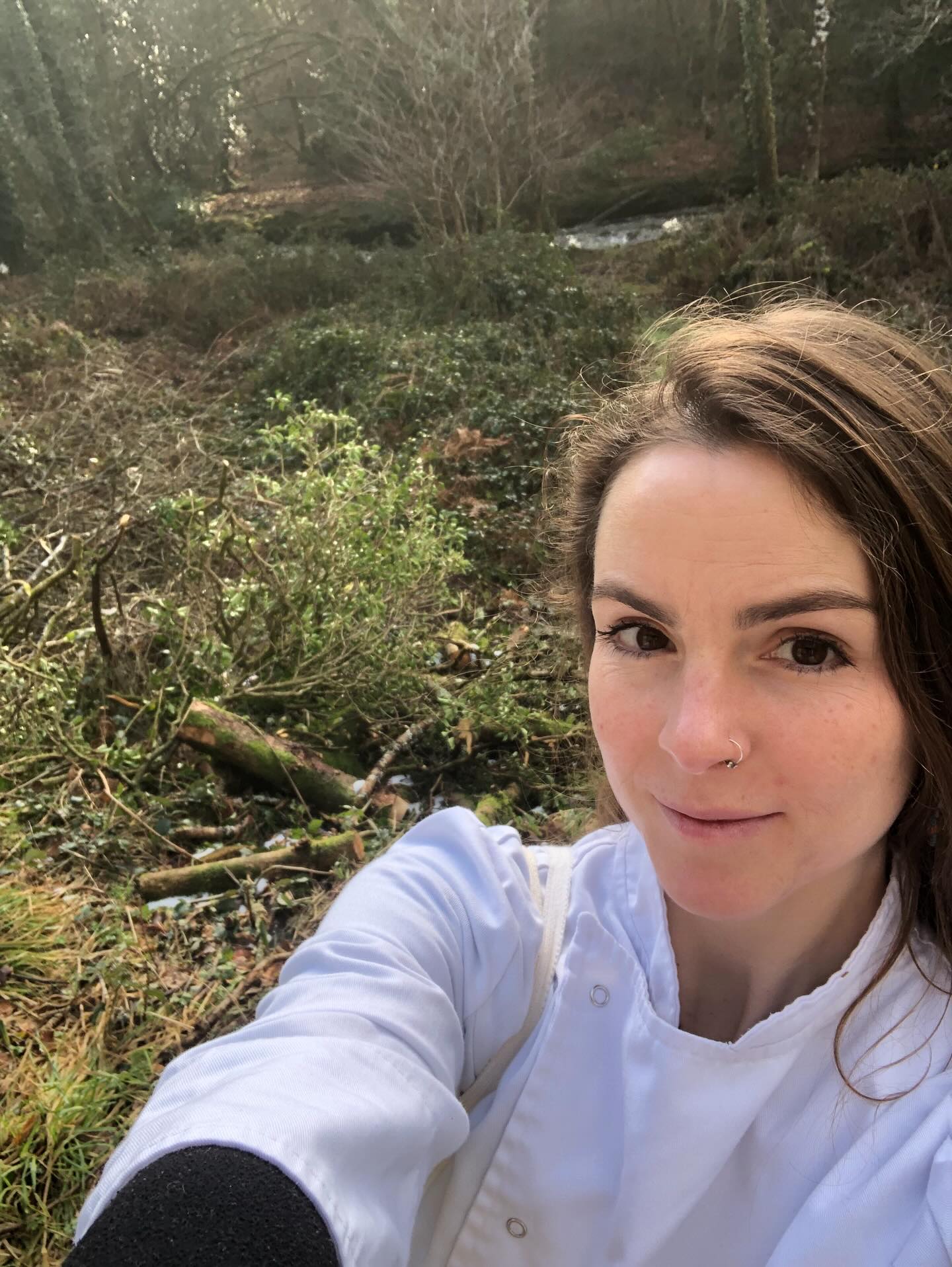 This came up on my memories and I had to share it. Two years ago I (Lizzie) did one of our coolest ever jobs. In an obscure shed, at the end of January in the middle of Dartmoor, with only a tiny woodburner(which I had to light) and a spare door for an impro table, I cooked a multi-course surprise birthday meal with the most restrictive dietary requirements to date. Took me a month of back-and-forth emails and 2 in person meet ups to develop the menu. LOVED IT. Absolutely loved the challenging, super bare low key, high demand nature of it. Raph wasnt too keen on me 5months pregnant driving around Dartmoor, cooking in a shed for strangers but it was super cool.
#bespokemenu #creativecatering #inclusivecooking #privatechef #privatecatering