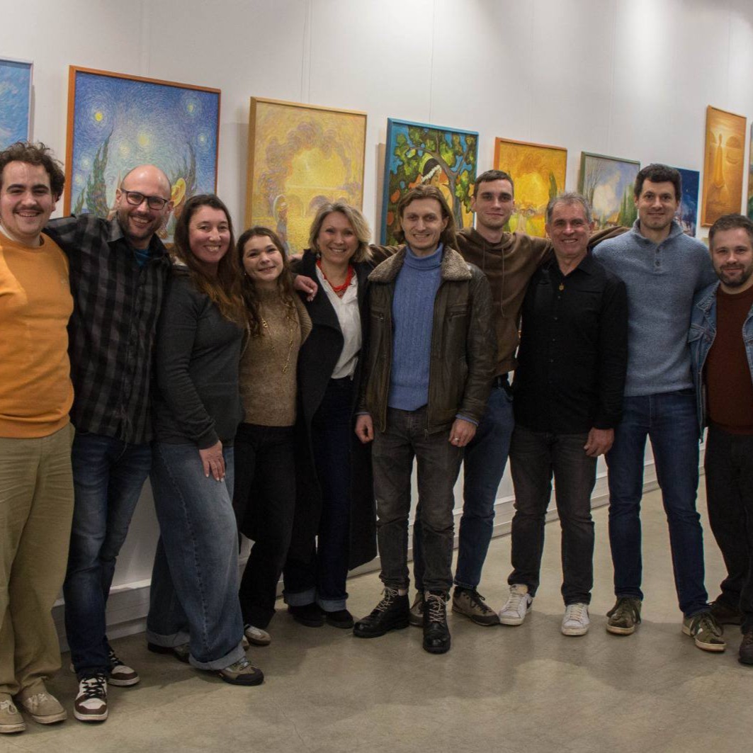 Як мистецтво допомагає відновлювати дитинство травмоване війною (Пресслужба МБФ «Без Коронів»)
https://vn.20minut.ua/novini-kompanij/yak-mistetstvo-dopomagae-vidnovlyuvati-ditinstvo-travmovane-viynoyu-pr-11985080.html?fbclid=IwY2xjawPkeBdleHRuA2FlbQIxMQBzcnRjBmFwcF9pZBAyMjIwMzkxNzg4MjAwODkyAAEeeiMoJExa-lB7JsAtm1JGCXorcOCLLmnCtazf-Fw1t4A4CF8qmSFJG876m2c_aem_0akiMtlgbmfah1bm3Ww6WQ