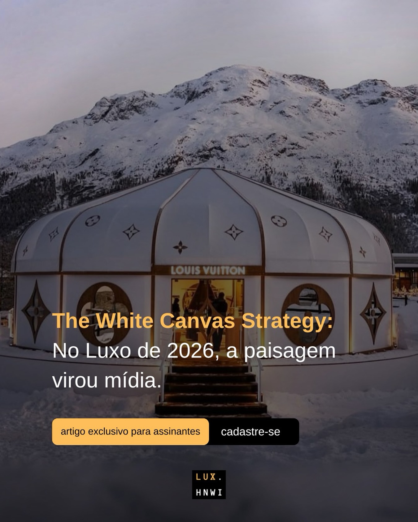 Você já ouviu falar em White Canvas Strategy?
Na NRF 2026, as grandes maisons deixaram claro: não basta estar presente — é preciso ser o cenário.
A White Canvas Strategy faz parte do conceito de Brandscaping de Luxo, em que a marca transforma o ambiente (como os Alpes) na sua própria mídia, criando experiências tão imersivas que o produto vira consequência.
Neste artigo, analisamos como o luxo passou a “comprar” paisagens, dominar o tempo do consumidor ultra high-end e transformar neve, montanha e ritual em desejo global — conectando experiência real, status simbólico e conversão aspiracional.
📌 Esse conteúdo é exclusivo para assinantes.
Se você também quer acesso a análises profundas sobre luxo, marketing e comportamento, cadastre-se no site e faça parte da comunidade LUX.
🔗 Link na bio / cadastro no site
#MercadodeLuxo #MarketingdeLuxo #Luxo #HNWI #Fasion