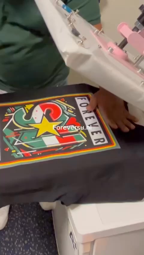 From press to site, every Forever SU shirt is made with intention, patience, and pride.
This isn’t just merch — it’s process, purpose, and love woven into fabric.
We don’t rush the vision.
We honor it.
🖤 Forever Growing. Forever Thriving.
🇸🇷 We Are Forever SU.
Get yours online:
🌐 www.foreversu.nl
Or in-store now at:
B.Y Design and More
📍 Franchepane straat #29
📞 +597 711-9567