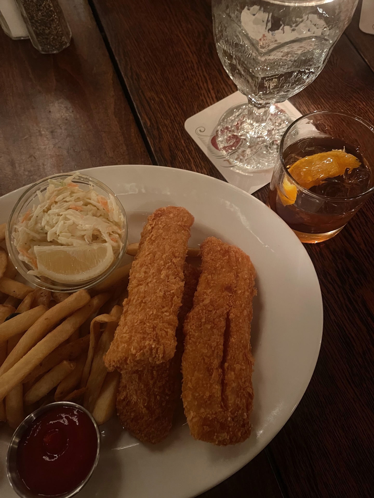 Always a sucker for an old fashioned and a classic fish and chip. @griswoldinn does it right. 🥃