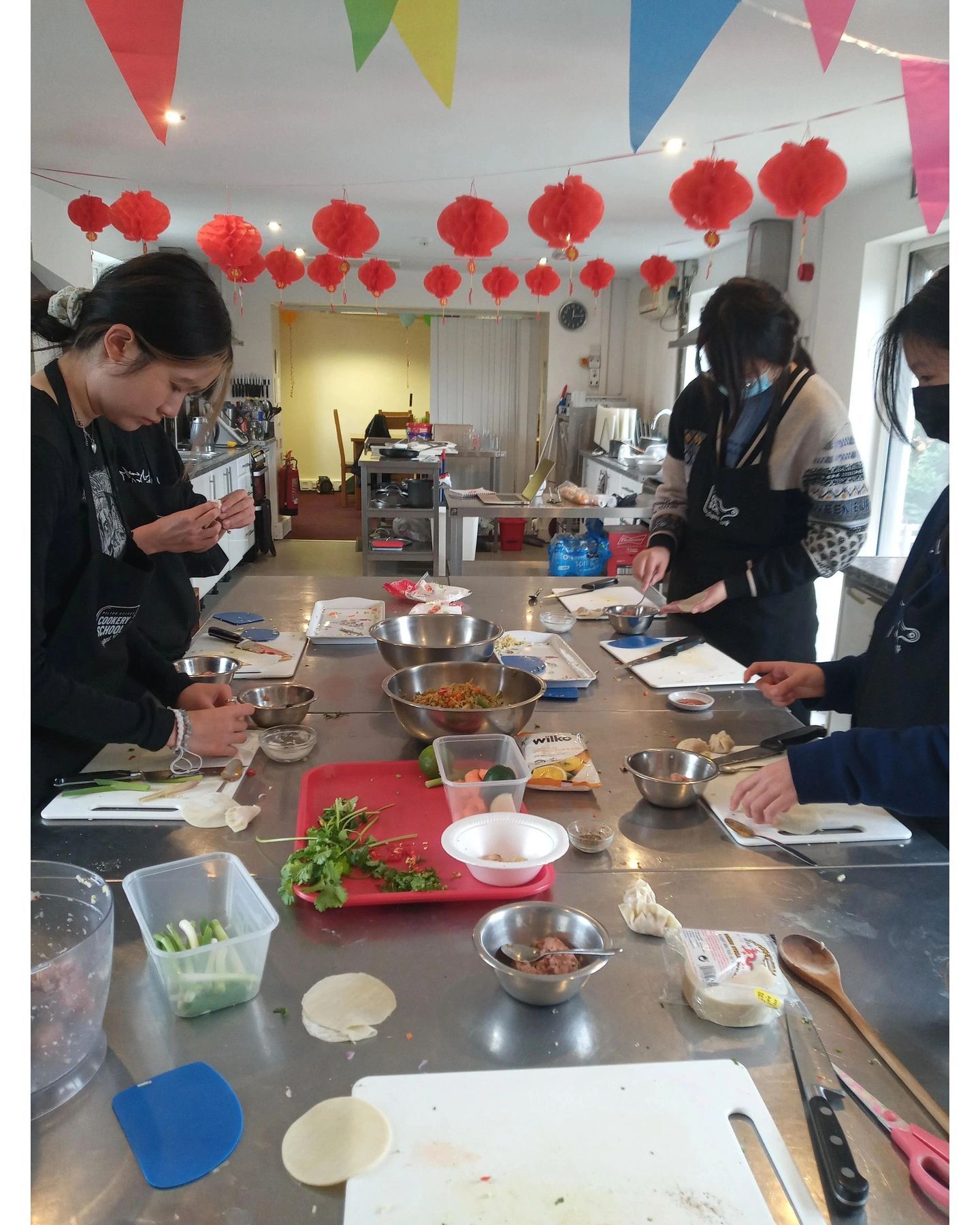 Proudly presenting auntiescookeryacademy.co.uk. Check it out and let me know what you think!
http://auntiescookeryacademy.co.uk