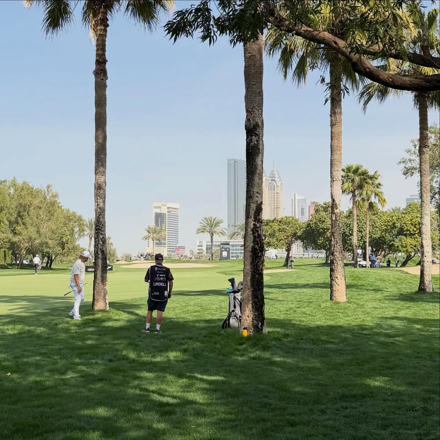 Erittäin hienost pelastettu par Majliksen ykkösellä @oliverlindellgolf