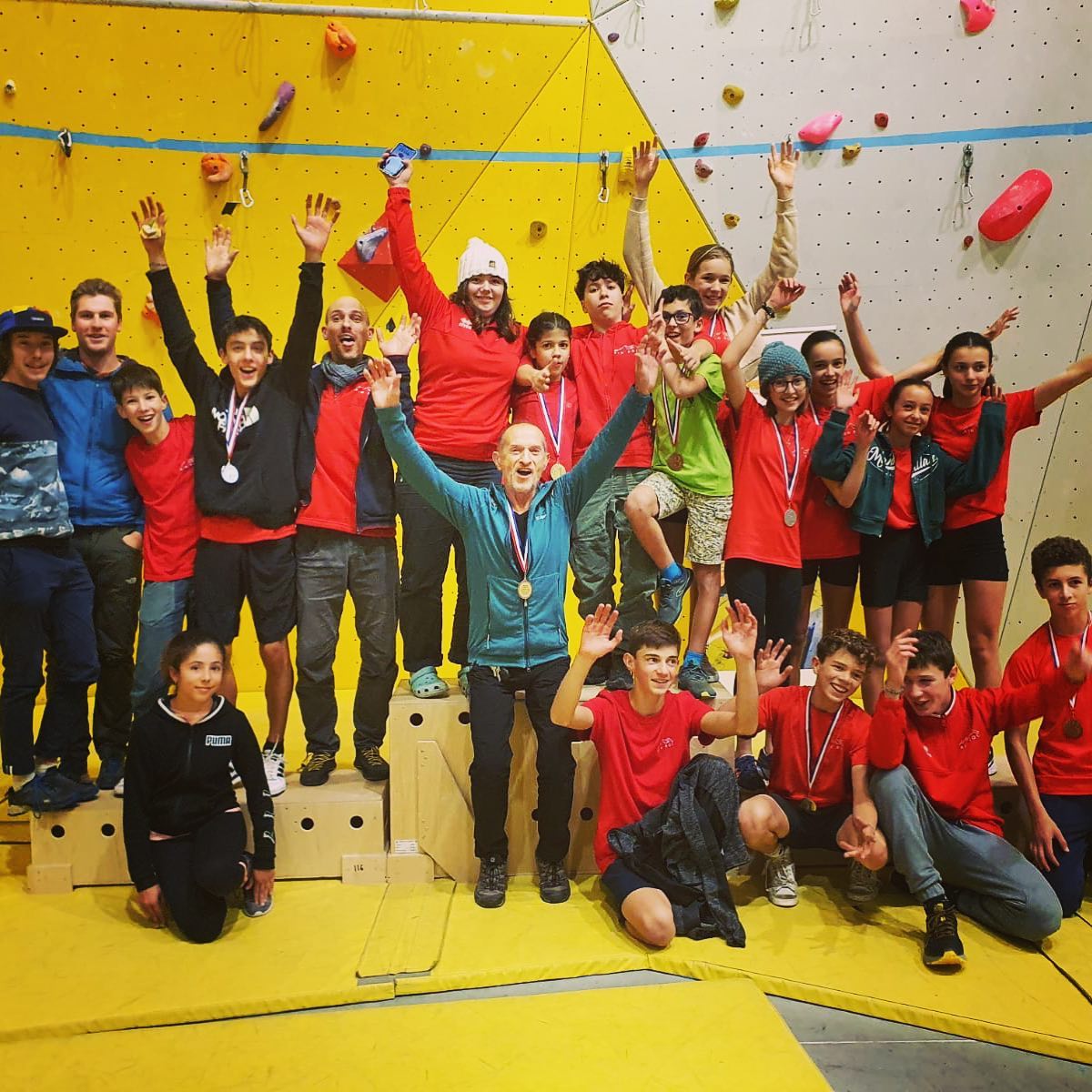 La saison des compet’ est lancée pour la Team Ain Roc ! 🚀
Prochaine étape sur le mur du club, le 9 décembre prochain 🔥
#climbing #competition #ffme #ain #roc #team #spirit
