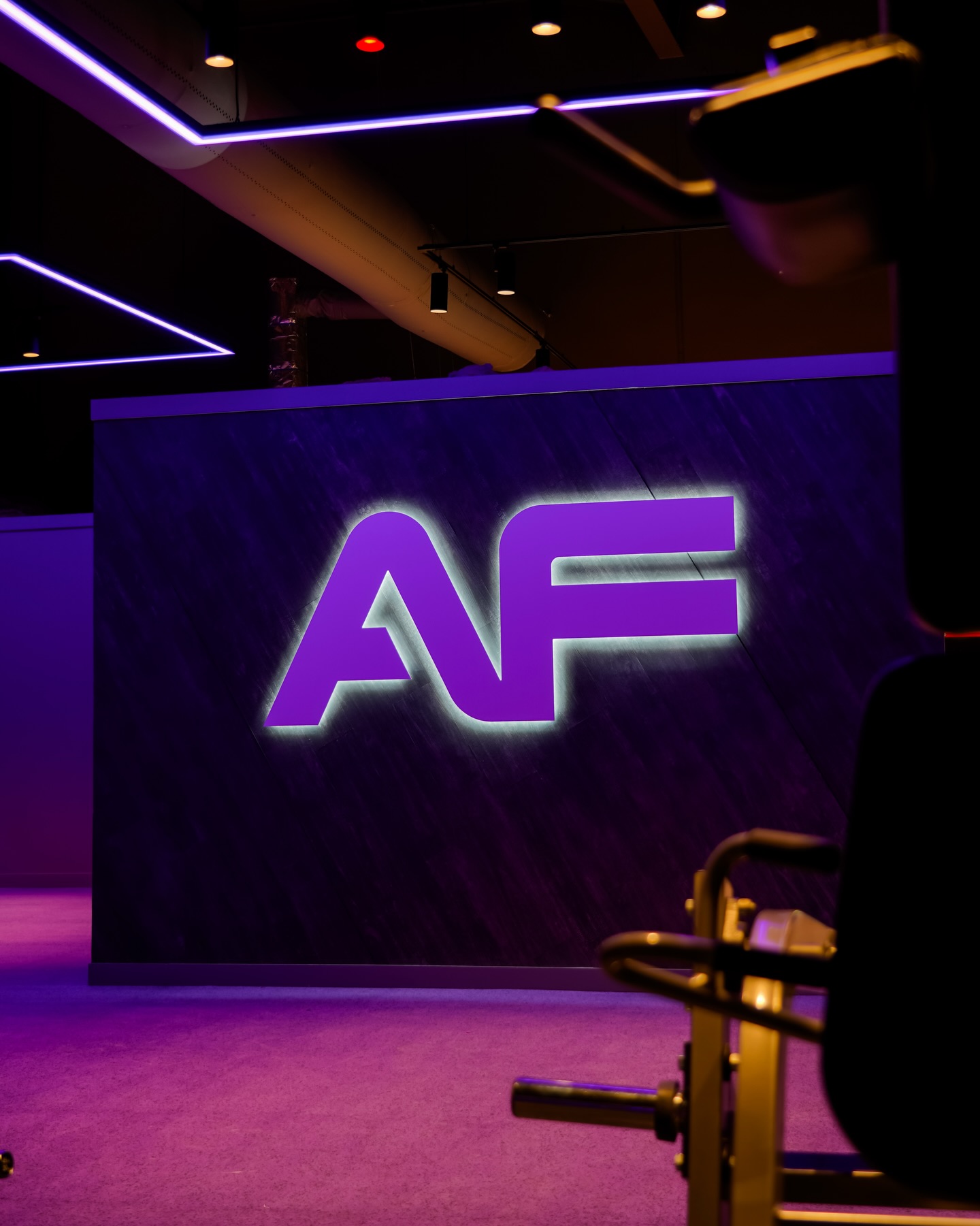 Anytime Fitness - Browns Plains π₯π₯π₯
Short notice, quick turnaround to meet our clients deadlines to assure the re-opening of the gym wasnβt delayed. The team worked non stop across the long weekend to deliver another premium fit-out for @anytimefitnessbrownsplains
- Illuminated building signage
- 12 x painted carpark logos
- SAV wallpaper throughout the gym
- illuminated feature and reception signage
- internal and external graphics