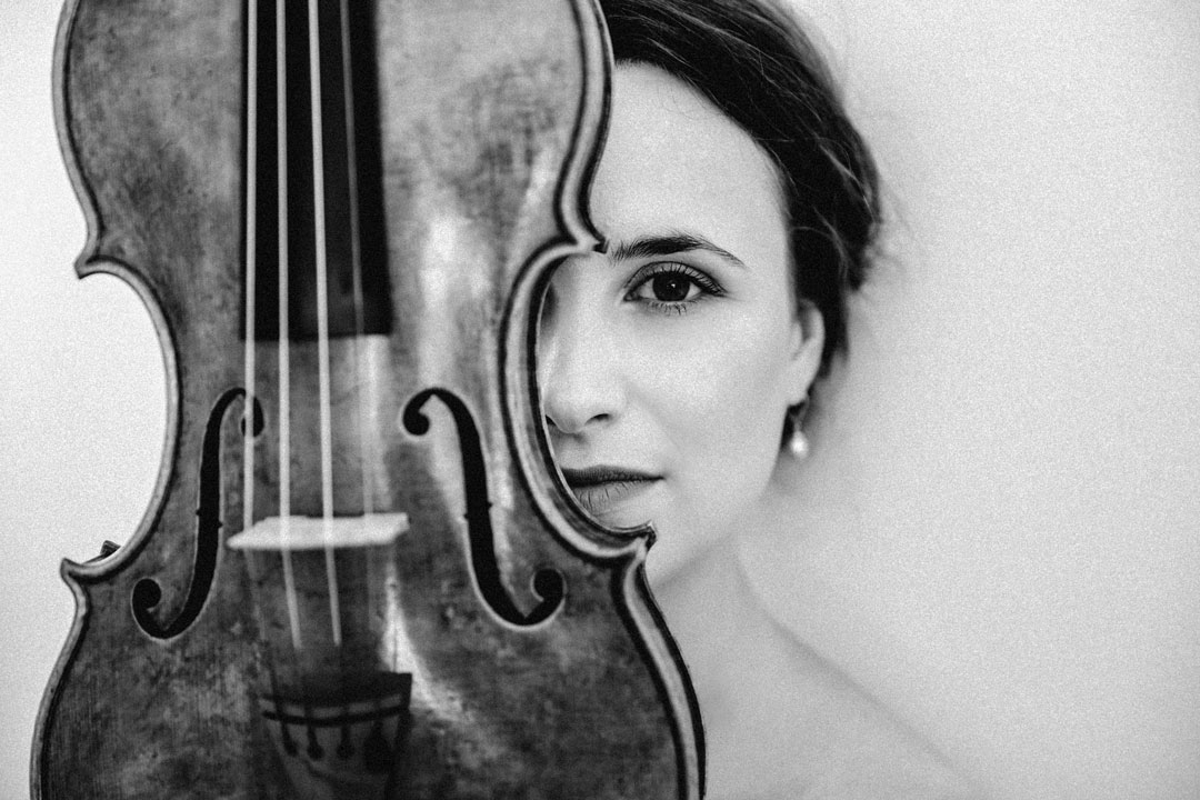 Ein Augenblick, eine Melodie, eine Geschichte - Künstlerportrait der lieben Lea Birringer. Eine Geigerin mit Leidenschaft und Tiefe. 🎻✨ #geigenzauber #musikliebe #künstlerportrait #julianapaulosphotographybeauty