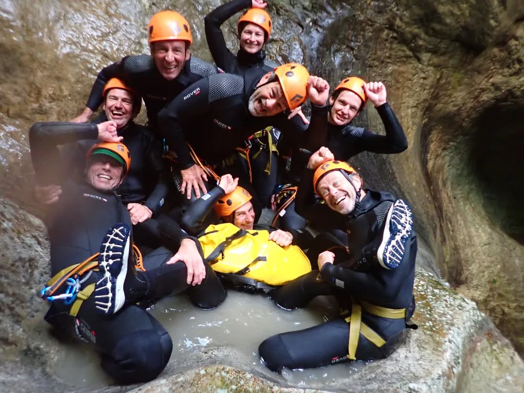 It gets crazy inside🥳.
.
.
#canyoning #nature #barranquismo #adventure #canyon #canyoneering #pictures #instagram #hiking #travel #waterfall #rapel #aventura #climbing #a #monta #canyoningphotography #rafting #torrentismo #mountain #outdoor #mountains #canionismo #trekking #rappel #explore #gopro #canyoningguide #abseiling #petzl