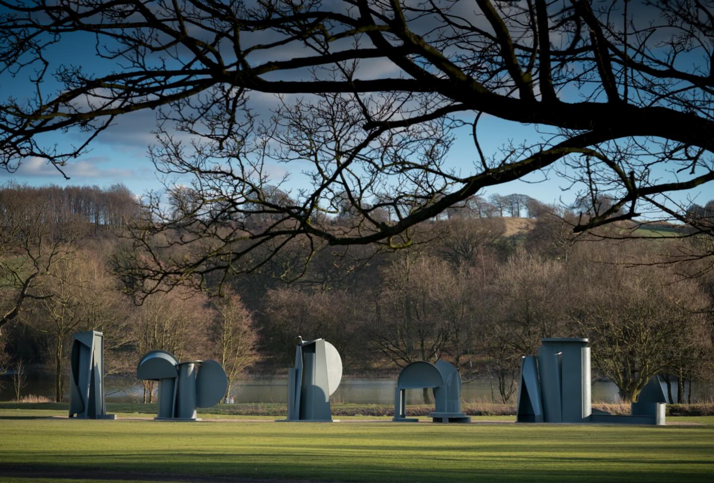 We are excited to share that Promenade (1996), one of Anthony Caro’s most significant sculptures, has been re-installed at Yorkshire Sculpture Park following a meticulous restoration by our team. Incredible thanks to all involved in the project.
@yspsculpture
#anthonycaro #caro #yorkshiresculpturepark #promenade #absractsculpture