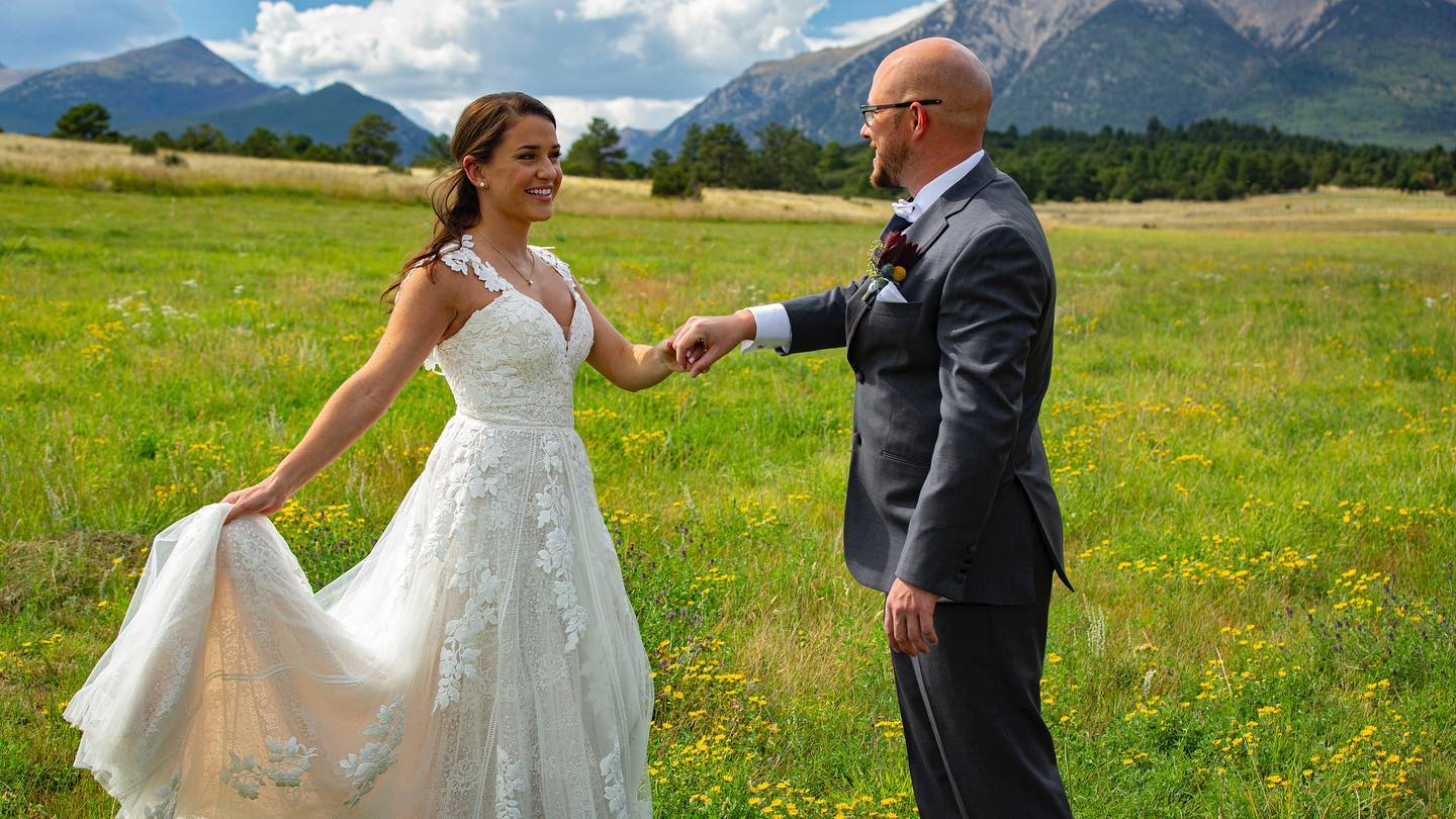 Beautiful moment before the craziness of the big day!
.
.
.
.
.
#weddingfilm #wedding #weddingphotography #weddingvideo #bride #weddingvideography #weddinginspiration #weddingvideographer #weddingday #weddingphotographer #love #weddingdress #destinationwedding #groom #weddings #weddingfilmmaker #weddingcinematography #bridetobe #weddingideas #prewedding #weddingphoto #weddingfilms #instawedding #weddingplanner #luxurywedding