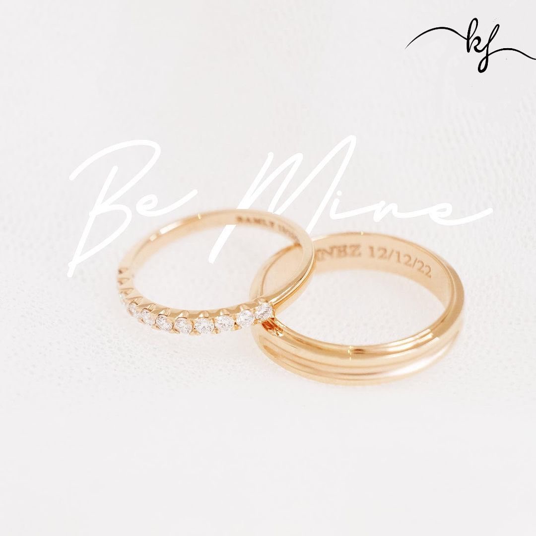 You know it’s ✨The Ring ✨when you cant stop looking at it💜😍
Featured here:
Couple Ring
Dm for queries 💎
#jewellery #minimal #preciousjewellery
#potd #aesthetic #classy #couplegoals #coupleringsdesign #ring #diamond #statementjewelry #kaza #kazajewellery