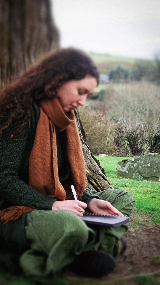Sharing a very rare capture of my process of the seeding a vision and turning it into a full and complete painting. Taken from a very magical day of filming in Co. Louth (my ancestral homelands) back in March 2025 with the incredible @shellymcloughlin
This footage never made it out there due to a lot of the audio was unknowingly and unfortunately damaged in the process of filming. I am salvaging some audible clips and stitching them here (may share more) because some of it is too good and this is actually so rare to get capture of a moment like this where I concieve the vision for a painting.
I hope you enjoy to see some of the background to my work and process. It really is magical to receive these visions and even more magic that I have the gift of being able to translate them to paintings. I never take this gift for granted.
Location: Urney, Co. Louth
Painting: 'Ardú Rí Laochra na Gréine' ('Rise of the Solar Warrior King')
Original and prints are Available mariajohnstonartist.com (link in bio)
Big big thank you and shoutout to @shellymcloughlin for all her magical work in capturing me that day 📸 get in touch with her for projects like these!
#Louth #mythology #Irishmythology #irishartist #cuchullain