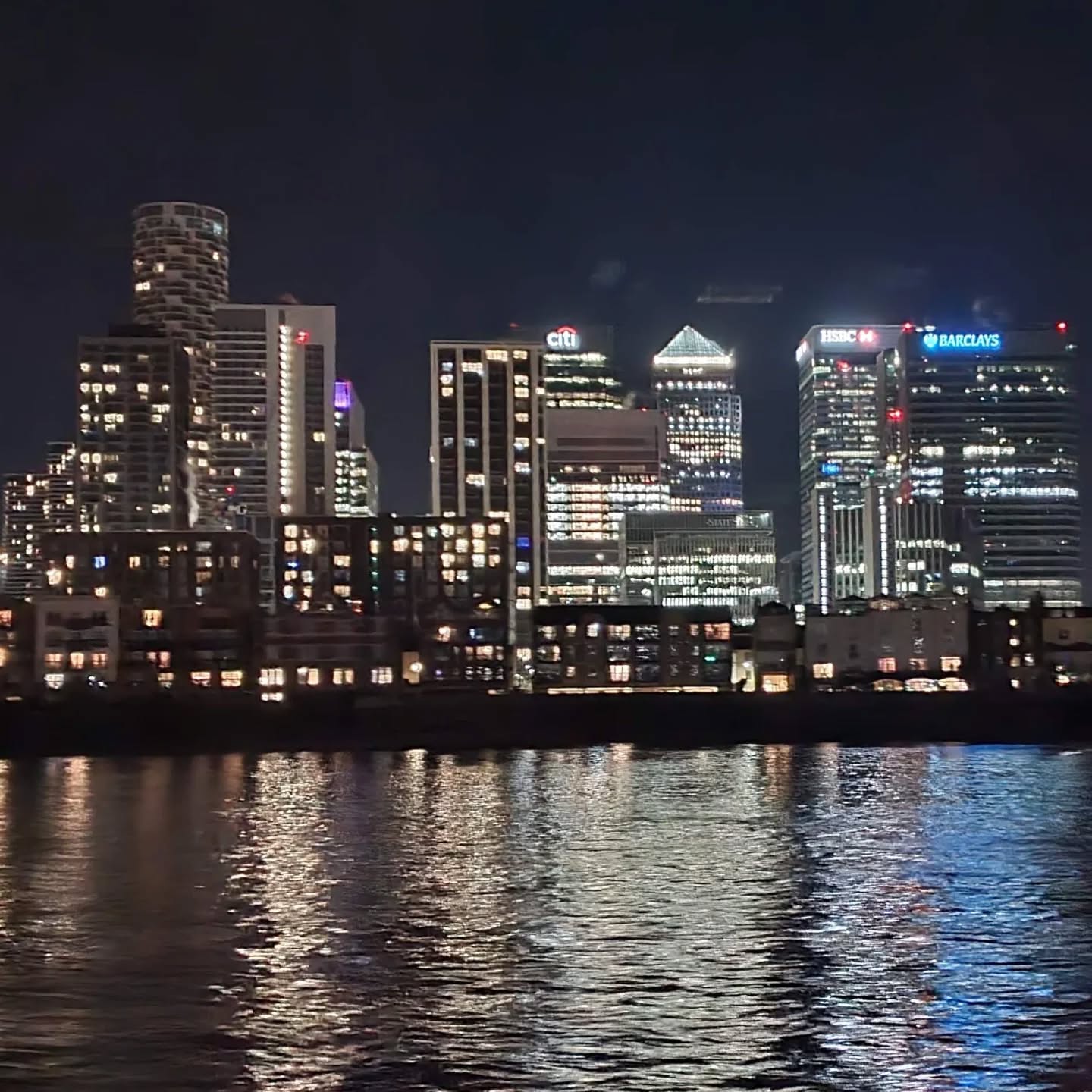 A city that never sleeps yet somehow taught me how to slow down.
London, always moving, always alive and still, the place where I found my rhythm, my grounding and my becoming.
A home away from home.
A place of contrasts, devotion, chaos and quiet magic where motion meets meaning and spirit learns how to breathe.
Grateful for the city that shaped my pace and held my growth.
#LondonSoul.#CityAsHome #UrbanSpirit.#GroundedInMotion #SacredCity