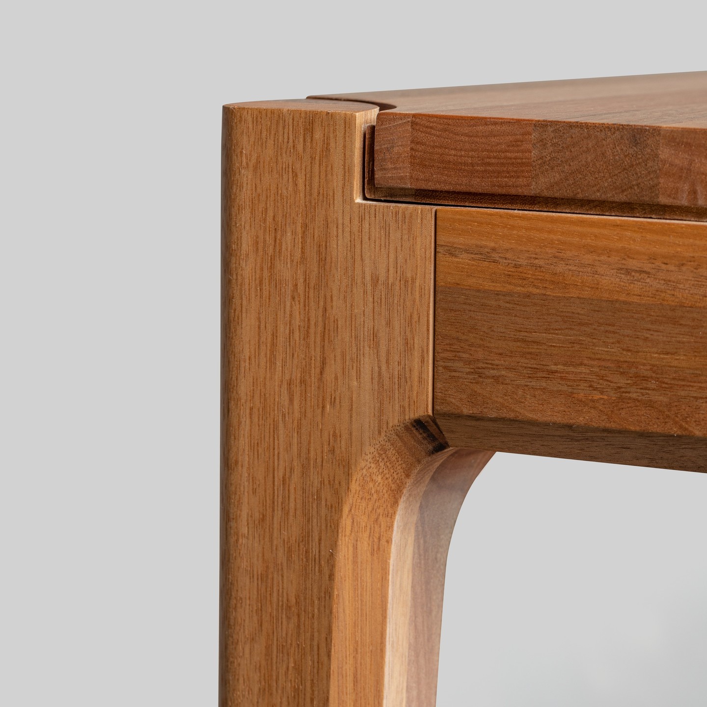 detalhes ~
mesa de jantar BEND
design @brunofaucz
De Lavie Decor
#delaviedecor #brunofaucz #moveisdemadeira #design #decor #moveiscomdesign