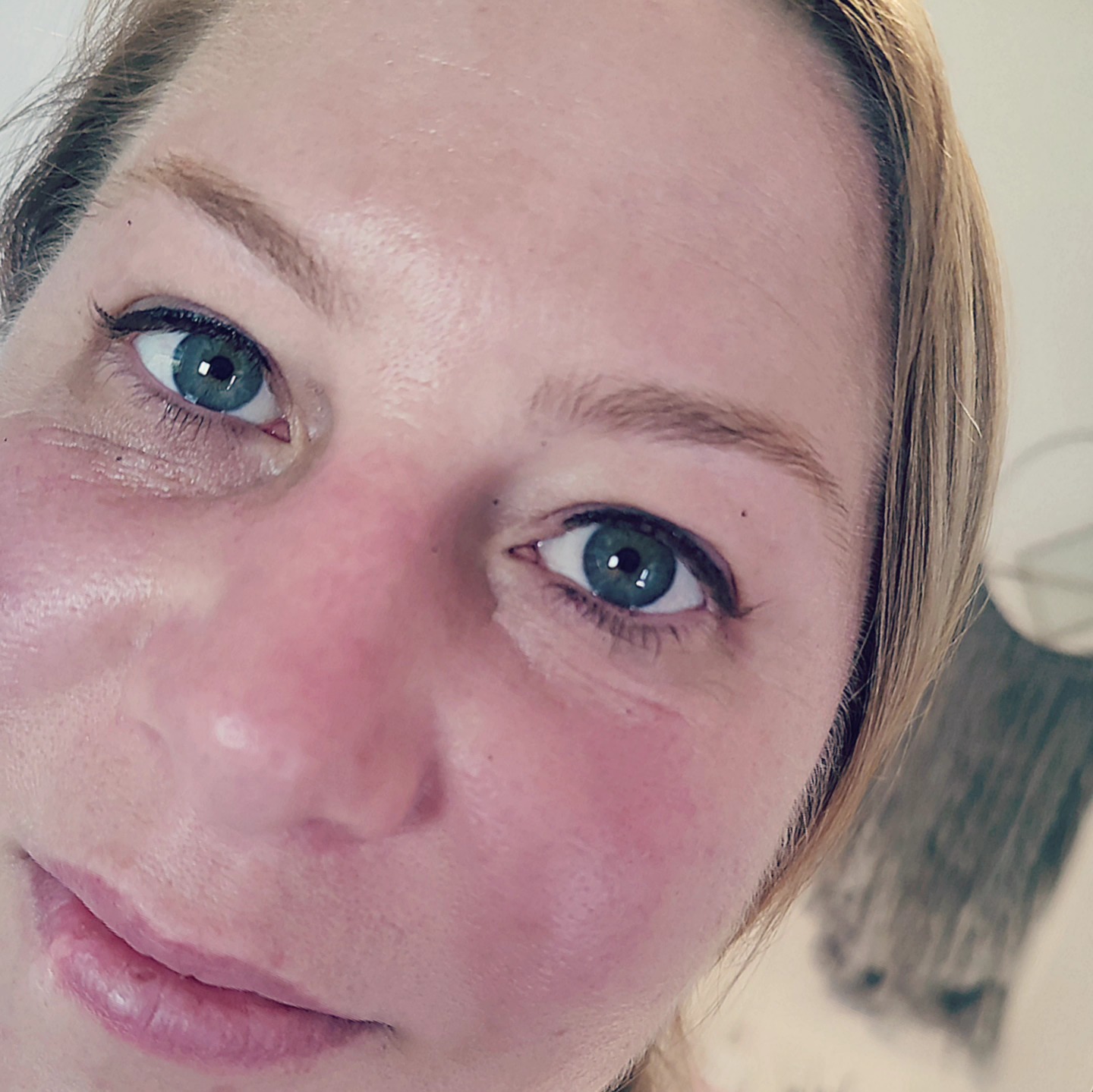 Talk about making your eyes pop! Eyeliner will always do the trick! 🙌
Did you know permanent eyeliner can last up to 5 years before needing a touch up! Low maintenance at its finest 😉
#northerncolorado #eatoncolorado #eyelinertattoo #blueeyes #colorado #windsor #permanentmakeupnoco