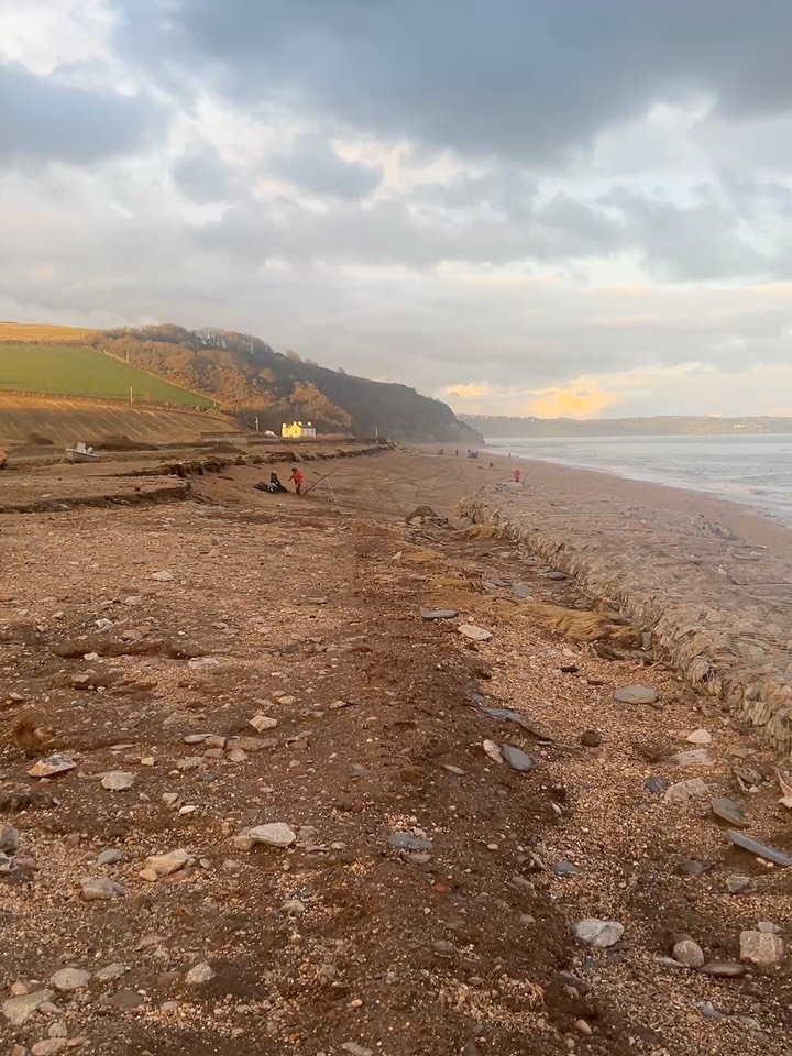 Took a stroll to beesands to see the damage caused by the latest storm, the coastline really has taken a battering this winter #stormingrid #beesands #coastalerosion