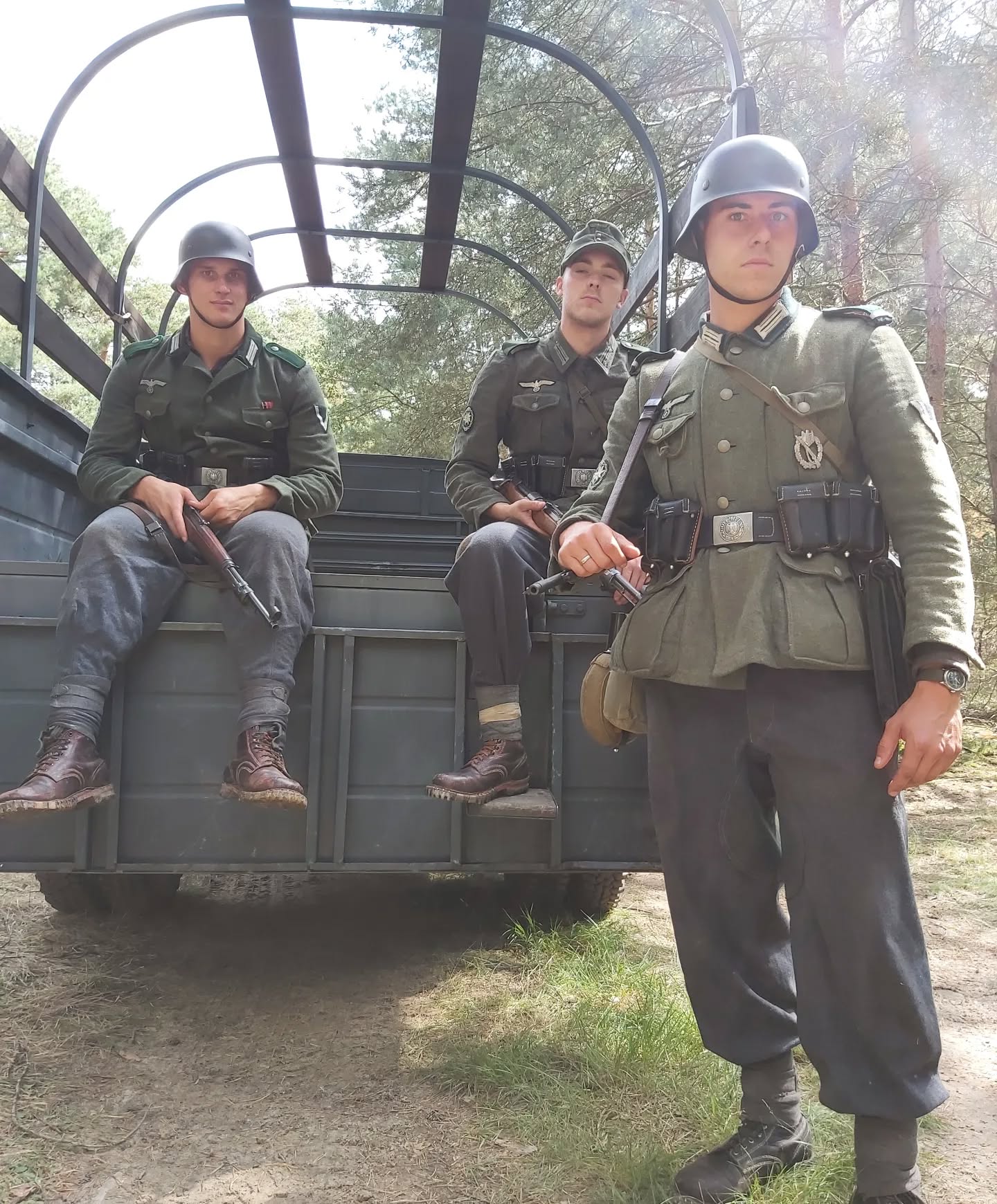 ➖➖➖➖➖➖
#krieg #reenactmentgear #ww2 #pioniere #drk #officer #germany #deutschland #austria #worldwar2 #heer #Funker #ww2reenactment #mountaintroops #gebirgsjäger #sanitäter #nonpolitical #edelweiss #gbj #gebirgsjager #reenactors #reenactment #german #soldier #sanitater #jager #ww2german #reenactor #panzeralarm
📸© geb.jag.r.100
➖➖➖➖➖➖
🔎We are a Gebirgsjäger reenactment group stationed in the Netherlands. We mostly participate in events in Belgium, the Netherlands and Germany. If you are interested in joining our group, you can send us a message!
➖➖➖➖➖➖
© All copyright belong to their respective owners
➖➖➖➖➖➖
⚠️ This page is Non-political,
Any comment inciting hatred, discrimination or violence will be deleted
➖➖➖➖➖➖
✏ Comment and tag your friends!
➖➖➖➖➖➖
Check out my kameraden:
@gebirgs.sanitats.abtl.95
@helferinnen
@historicalwarfareinc
@the_dutch_historian
@die_gespenster
@edelweissgruppe
@48thhighlanders_livinghistory