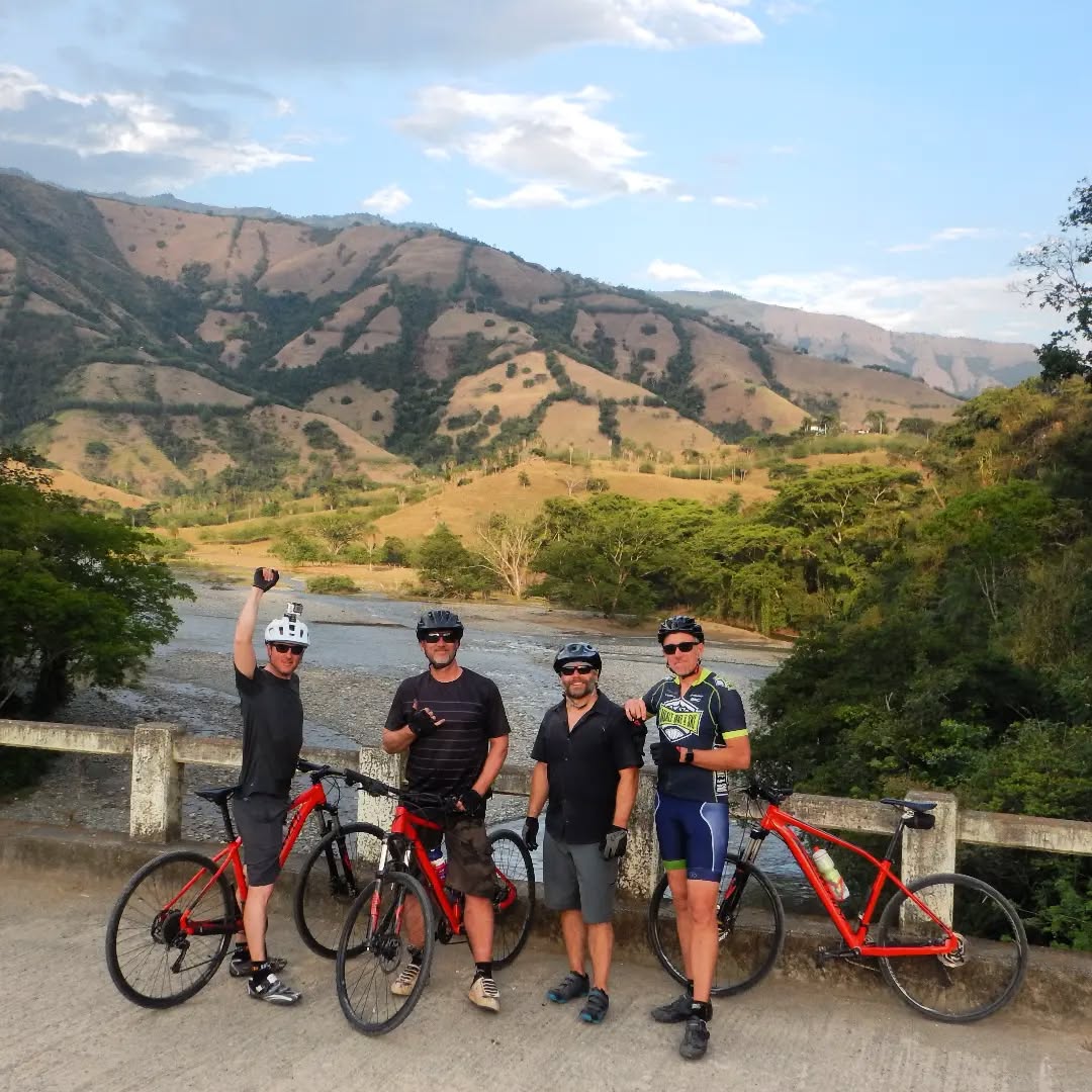 Deep Colombian 🇨🇴 experience with the bicycle 🚲. just the perfect way to travel.
Come to Colombia , you will not regret .
#colombia #bicycletouring #southamerica #bicycletravel