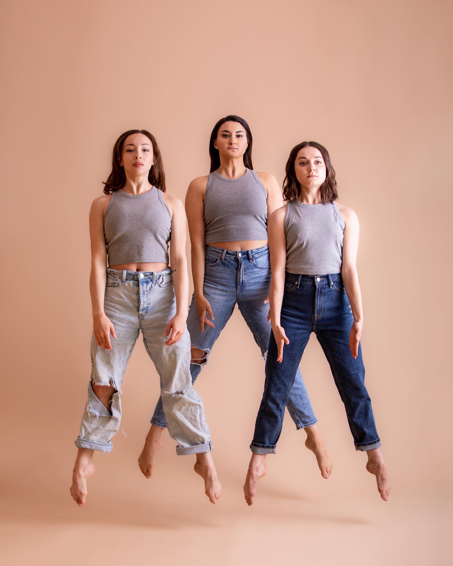 Happy birthday to us! đžđĽłđđşđť
One year ago was our first Dance LAB rehearsal! In our inaugural year as a company we have premiered four new works, performed at six different shows and festivals, and welcomed eight dance artists into the Dance LAB community.
Rehearsals for our second season are officially underway. We kick off year two the same way we began year one by performing at Dance for World Community. Three returning artists and five new friends join us to bring three pieces to this yearâs festival. Stay tuned for rehearsal sneak peaks, artist bios, piece information and more!
Hereâs to another year of art making and community building!!