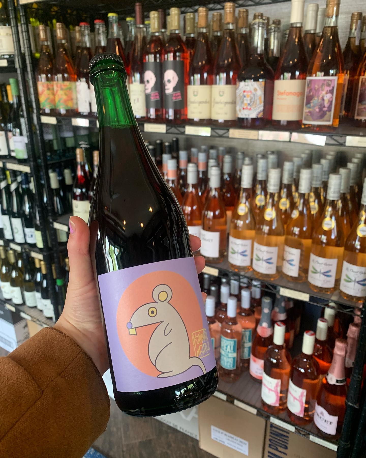 Got those Monday blues. Order all your favorite wine & beers delivered super speedy right to your door from @quicksipdelivery #wineandbeer #philly #mondayfunday #winedelivery #deliversinphilly #mondaymotivation #mondays #philadelphia #drinks