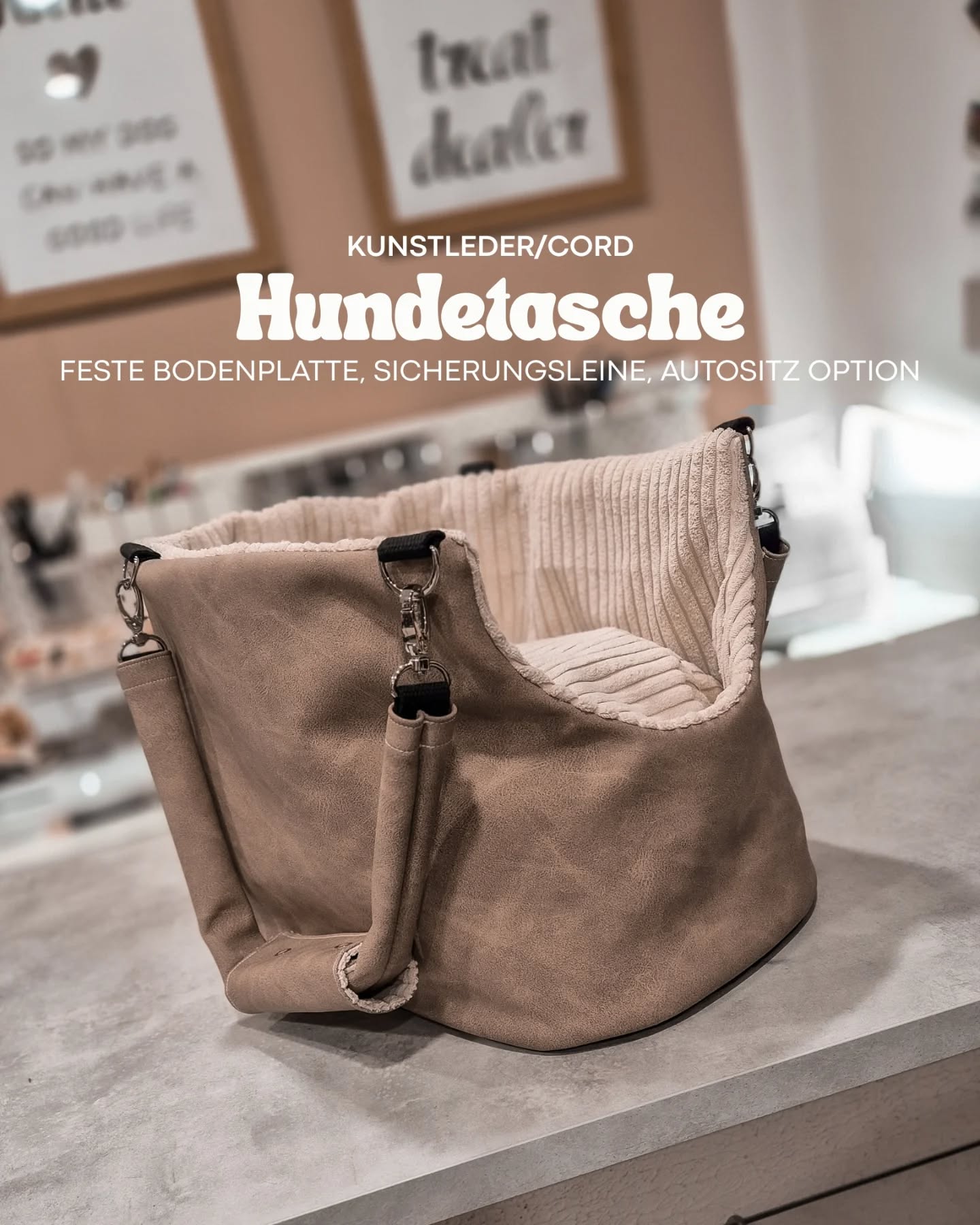 Sofortkauf Hundetasche groß (25 x 40 cm) aus Kunstleder & Cord 🤗🐕
Inkl. Sicherungsleine, Wendekissen, Handgriff & fester Bodenplatte 🤍