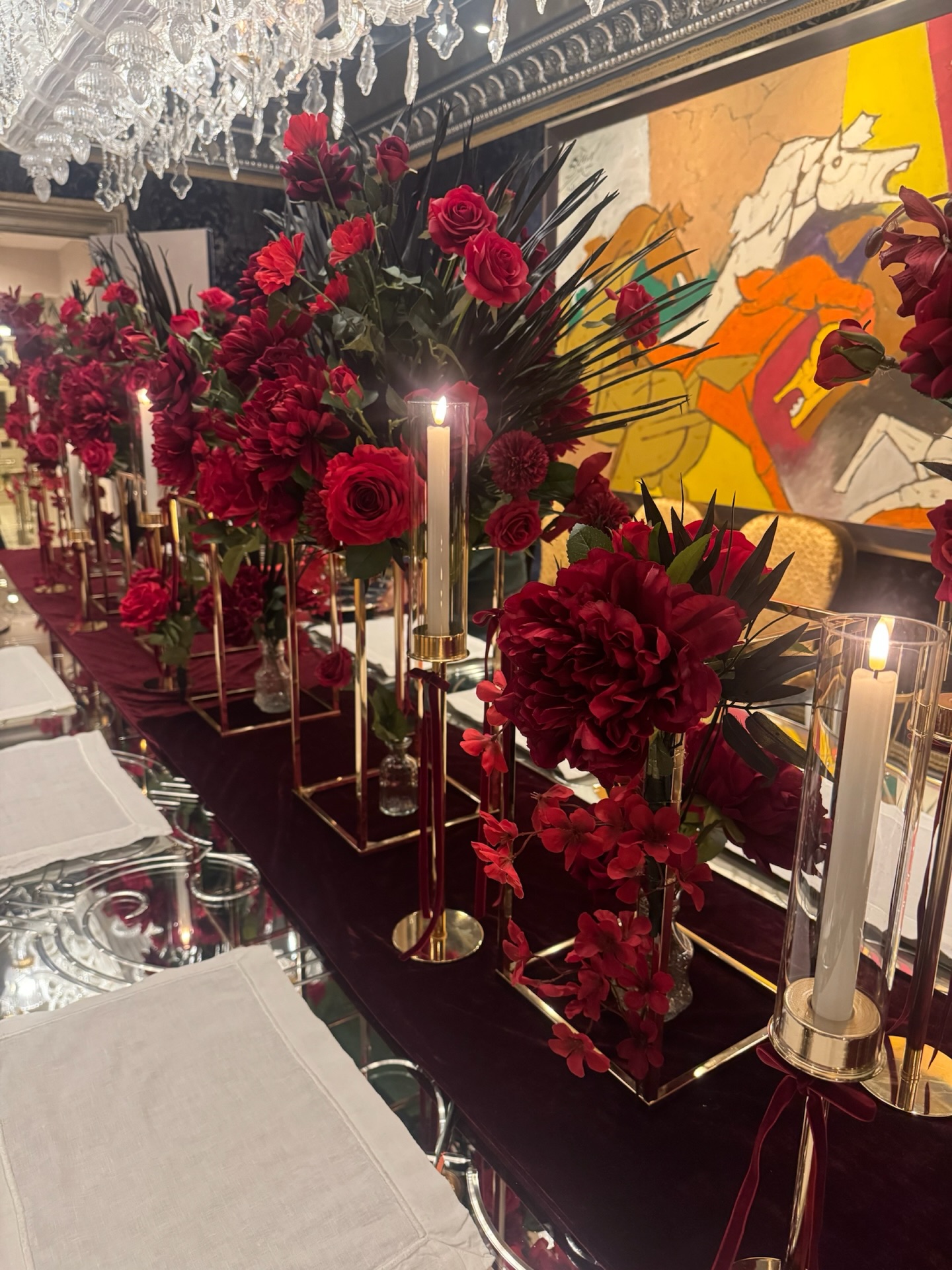 This table mattered. Our client had recently moved to London, and this was the first time she’d hosted since leaving home — something she used to do often.
Designed specifically as a food table, where height and impact are invited rather than avoided.
The client shared that the room already felt rich with gold, and wanted the table to make an impact without adding visual weight.
So we colour-blocked the design to give it confidence and clarity. Sculptural faux florals anchored the setting, creating a table that felt intentional & welcoming.
She was happy…..we were happy 😊
#tablescaping #hostingathome #FoodTableStyling
#TablescapingLondon
#londonhost