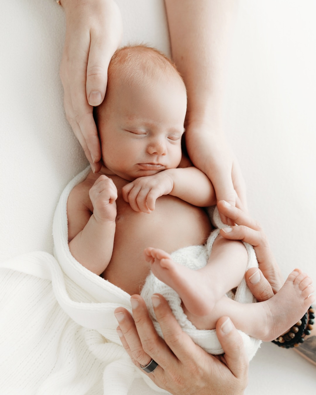 Lottie girl 😍 What a dream, well she kept me a little humble but we got there 😝. 2 weeks new, what a cutie. Loved capturing her and her Mummas ✨
-
#brisbanefamilyphotographer
#brisbanenewbornphotographer
#brisbanematernityphotographer
#newbornphotography
#newbornphotographerbrisbane