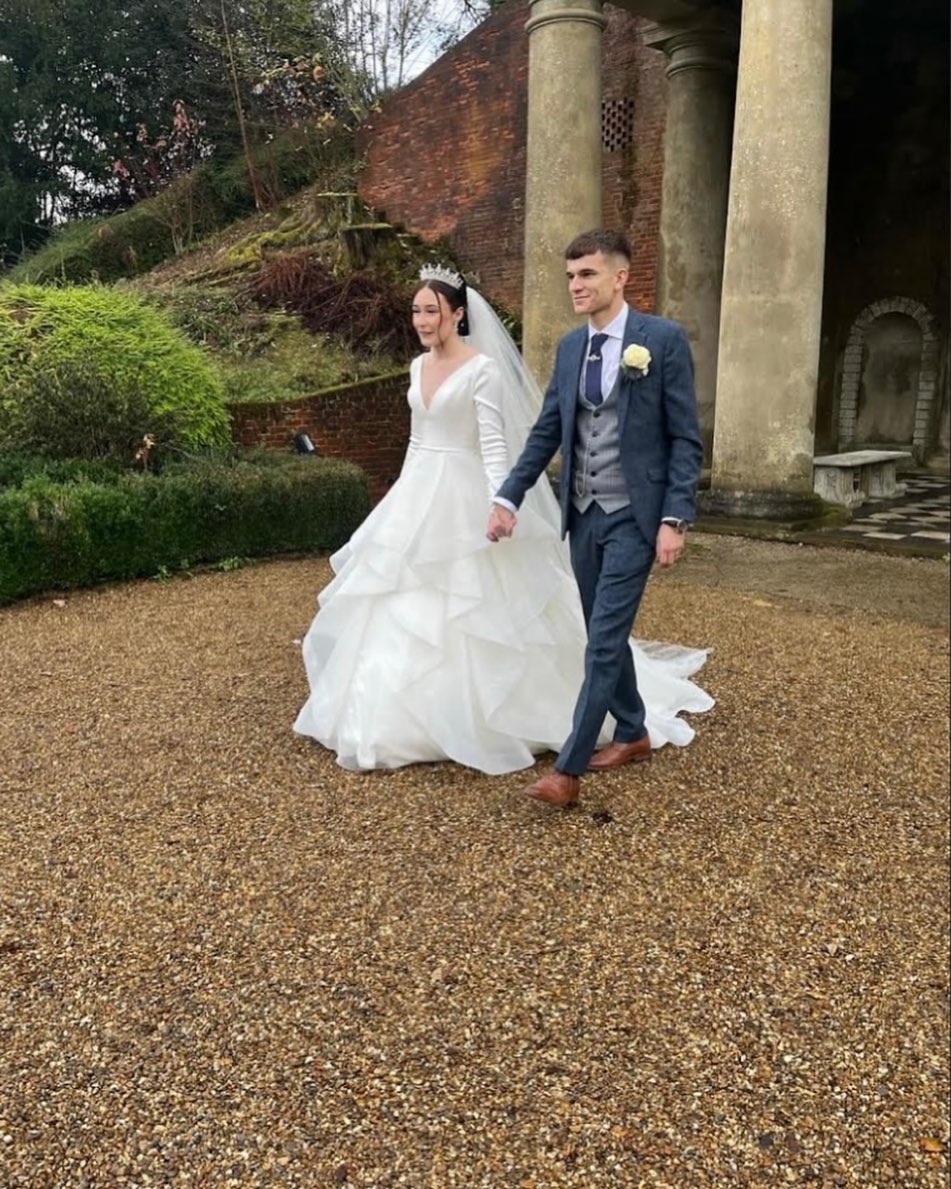 H A M P T O N
•
Congratulations to Jack and Jade! Jack and the boys wore our Hampton Blue Tweed suits. A Midweight fabric perfect for weddings and functions all year round.
•
#2024weddingtrends #2024weddings #suithire #weddingsuits #groom #groomssuit #bride #style #tailoring #kentwedding #essexwedding #londonwedding #surreywedding #menwithclass #suitsupply #wellsuited #formalwear #hirewear #suithirekent #suithirelondon #weddingsuit #suithirecanterbury #madetoorder