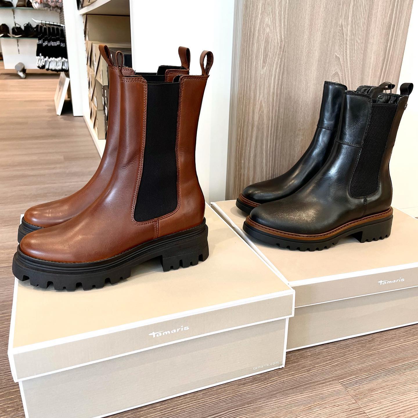 Der Herbst ist da 🍁🍂 Mit diesen angesagten Tamaris Stiefeletten kann man fast jedes Herbst-Outfit optisch vervollst