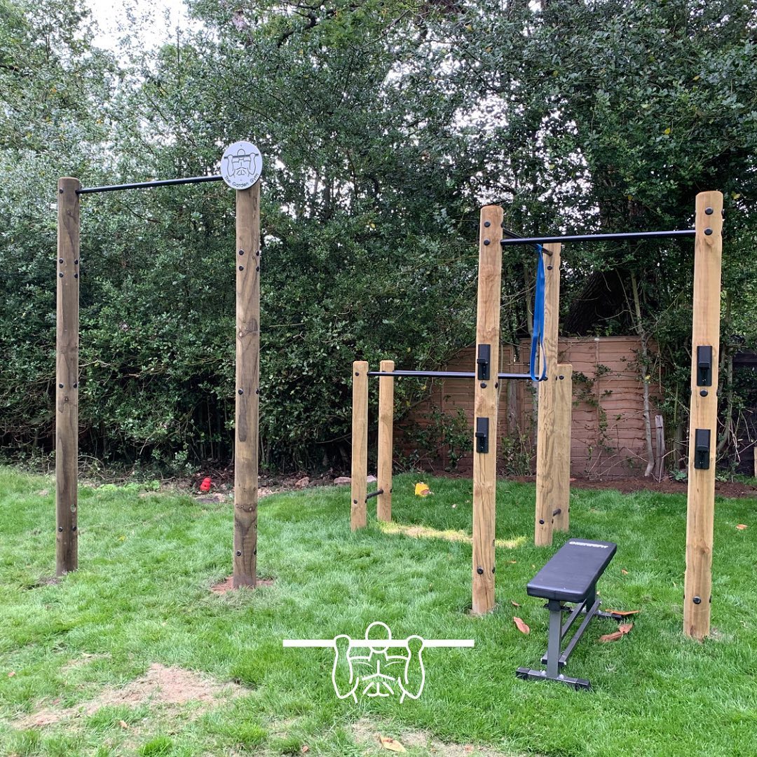 Our garden gyms now come with a 2 year warranty. We can deliver from stock in 1-2 weeks or provide a full installation service. #springtraining #gardengym #outdoorgym #pullups #calasthenics