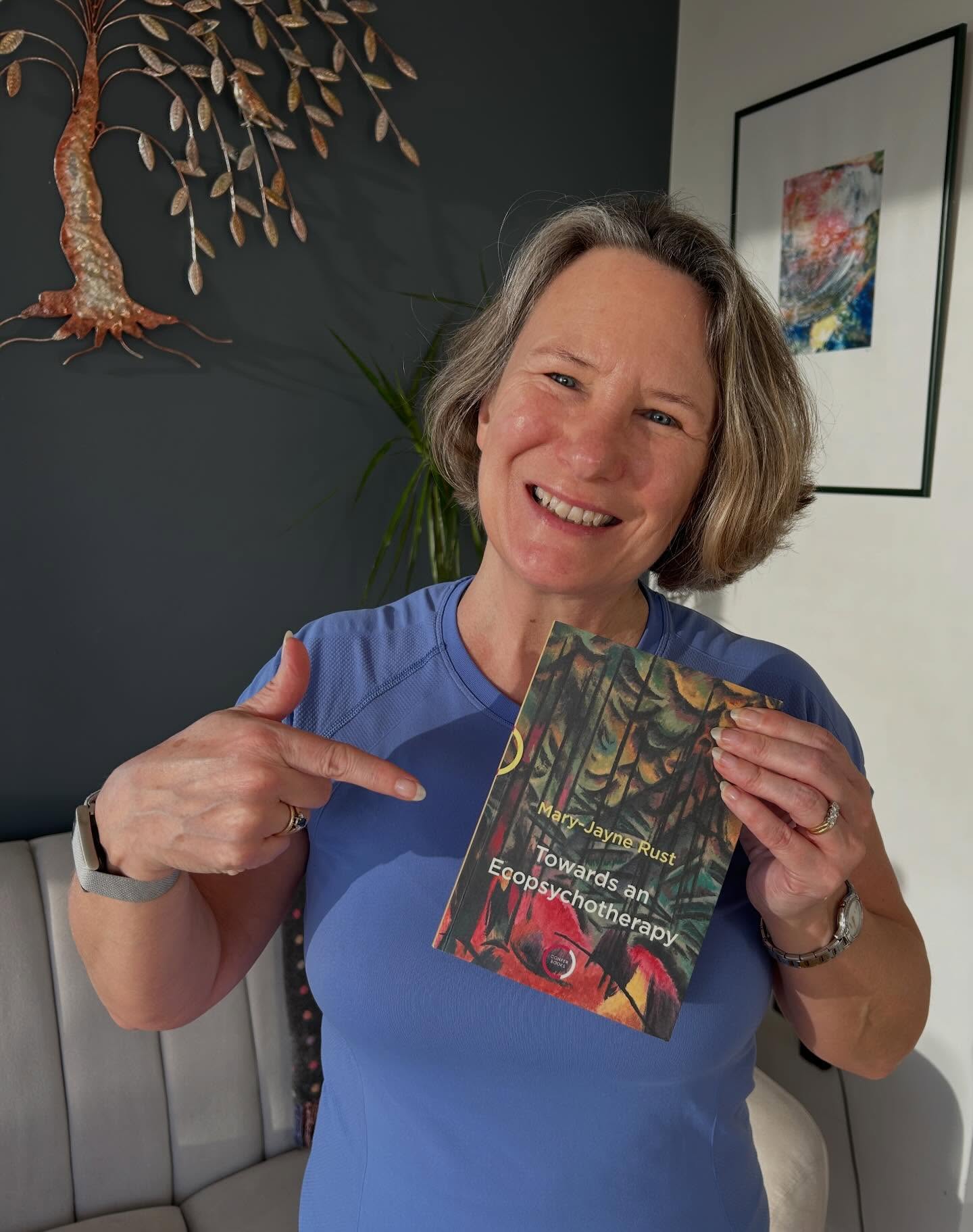 🌿“Towards an Ecopsychotherapy” by Mary-Jayne Rust
I am often asked for recommendations of Ecotherapy books, so if you are looking for a concise, interesting and insightful introduction to the field, I would certainly suggest Mary-Jayne Rust’s book. Mary-Jayne and I met, and both had the pleasure of giving keynote addresses, at the 2018 CONFER conference entitled “Psychotherapy and the Natural World” held in Co. Wicklow Ireland. An Art Therapist and Jungian Analyst, Mary-Jayne was one of the early voices in the Ecopsychology movement in the UK.
Her book provides background to the field and clinical vignettes from both her indoor and outdoor psychotherapy practice. In the context of our ecological crisis, natural disasters, forced migration, and increasing eco anxiety and grief, Mary-Jayne suggests that we;
“need a new form of cultural psychotherapy that helps us through this mother of all rites of passage”.
This is a quick, well referenced read, and is not overly theoretical.
📚 In the last ten years I’m delighted to see the increase in literature in this area and there is now lots of choice but if you are looking for somewhere to start this would be one of my recommendations.
#ecotherapy #ecopsychology #healingwithnature