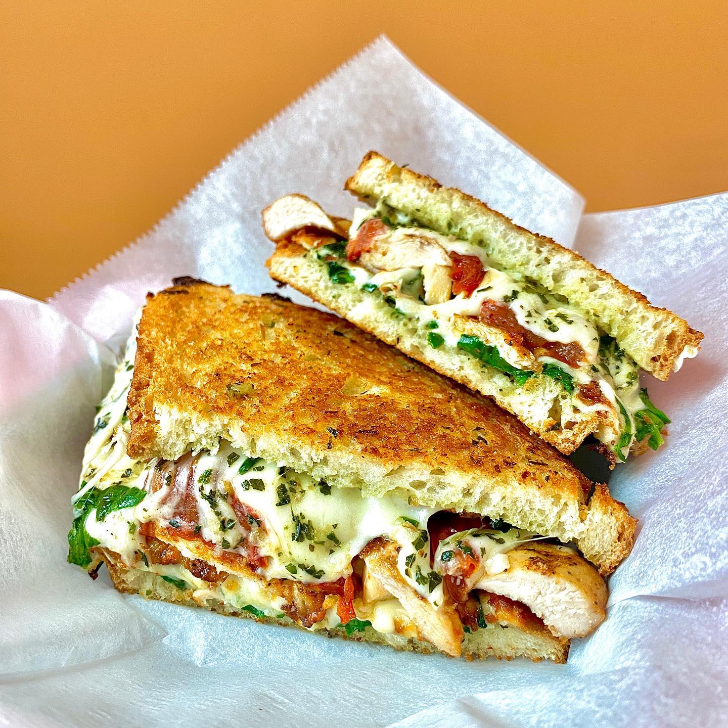 Chicken Pesto Panini #jpspizza #jpspizzaandgrill #wilmette #panini #chickenpesto #pesto #grilledchicken #food #oscar #oscar2023