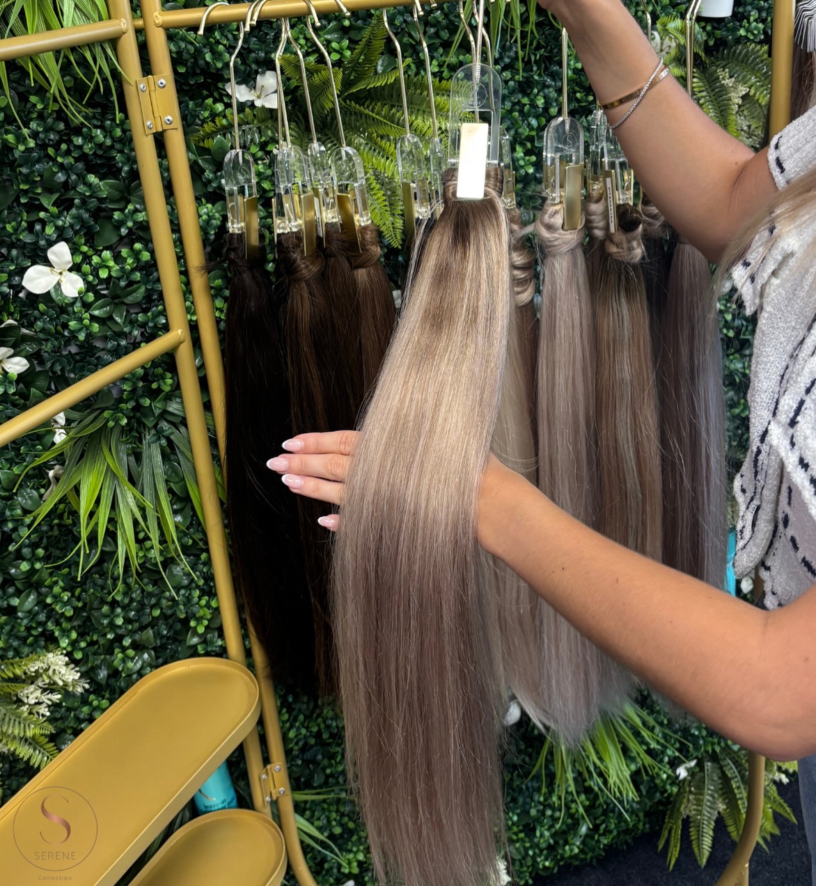 Keeping it sleek using our most popular shade💫🫶🏼
Shop on our Website or App to find your shade Today!
# Hot&Cold