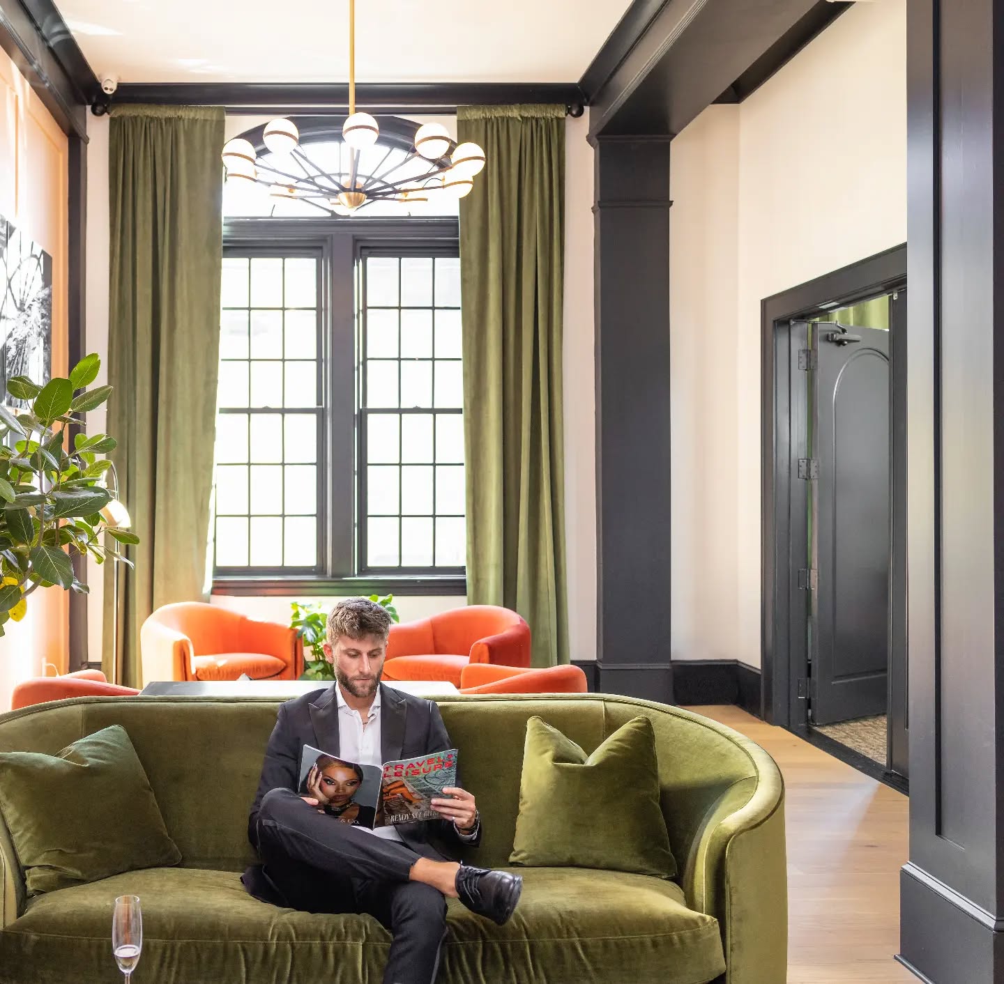 Drop it like it's hot... new boutique hotel in downtown portsmouth. @hotelthaxter #conantdesigngroup #hospitalitydesign #codesign #hotelthaxter #boutiquehotel #travelanddestinations #travelandleisure #condenasttraveller #travel #beautifuldestinations #smallluxuryhotel #best hotel #luxurytraveladvisor