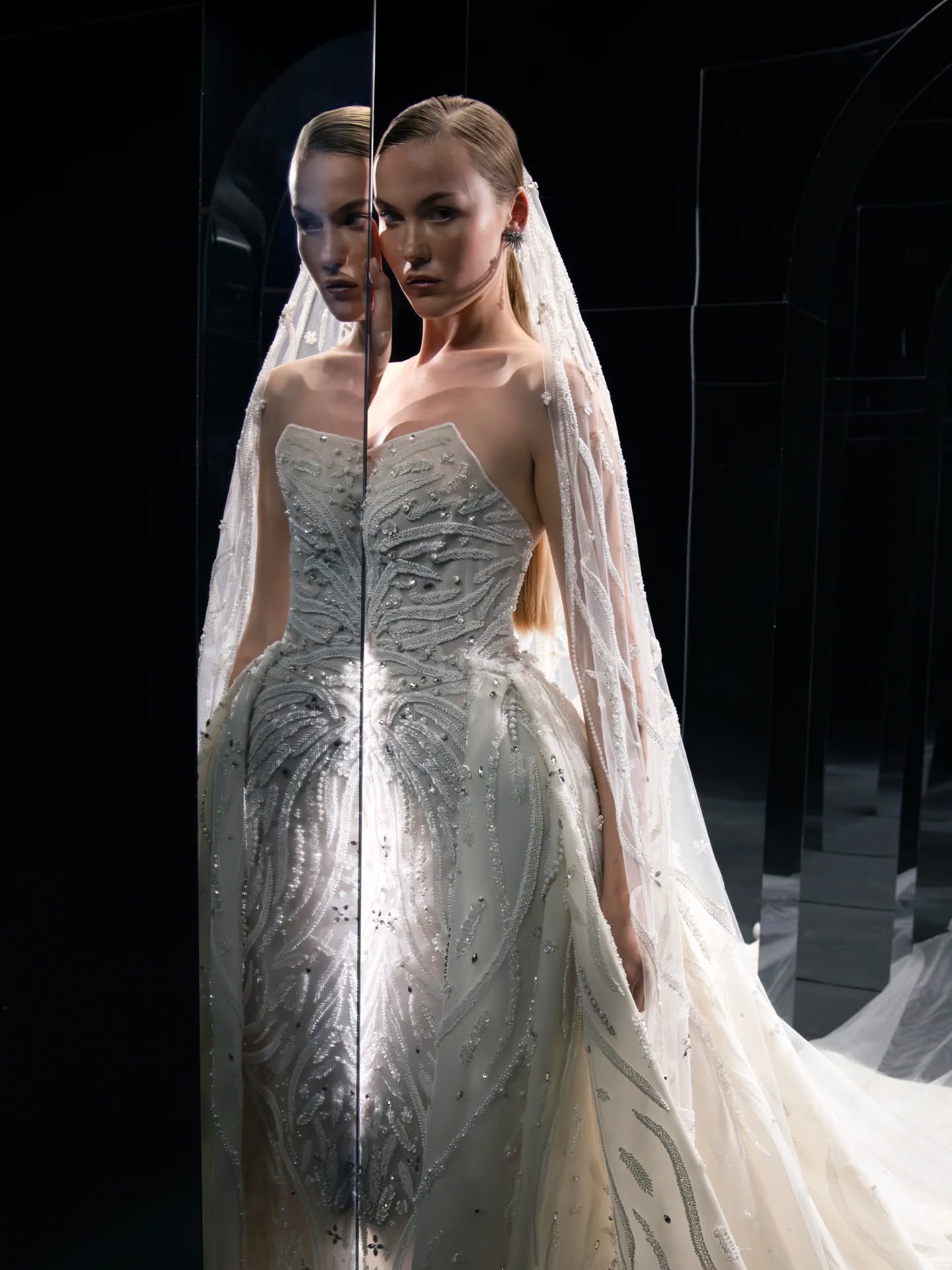 Every detail serves the design. Seen through line, structure, and hand-embroidered crystal. ✨️