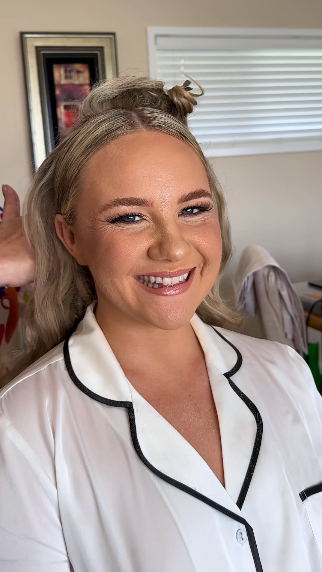 ✨ C H L O E ✨
Soft glam, big smiles & best vibes 💕 Such a fun morning!
Thank you Chloe! 🤍🤍
#velbellabride #airbrushmakeup #velbellaairbrushmakeup #bridalmakeup #brisbanemakeupartist
