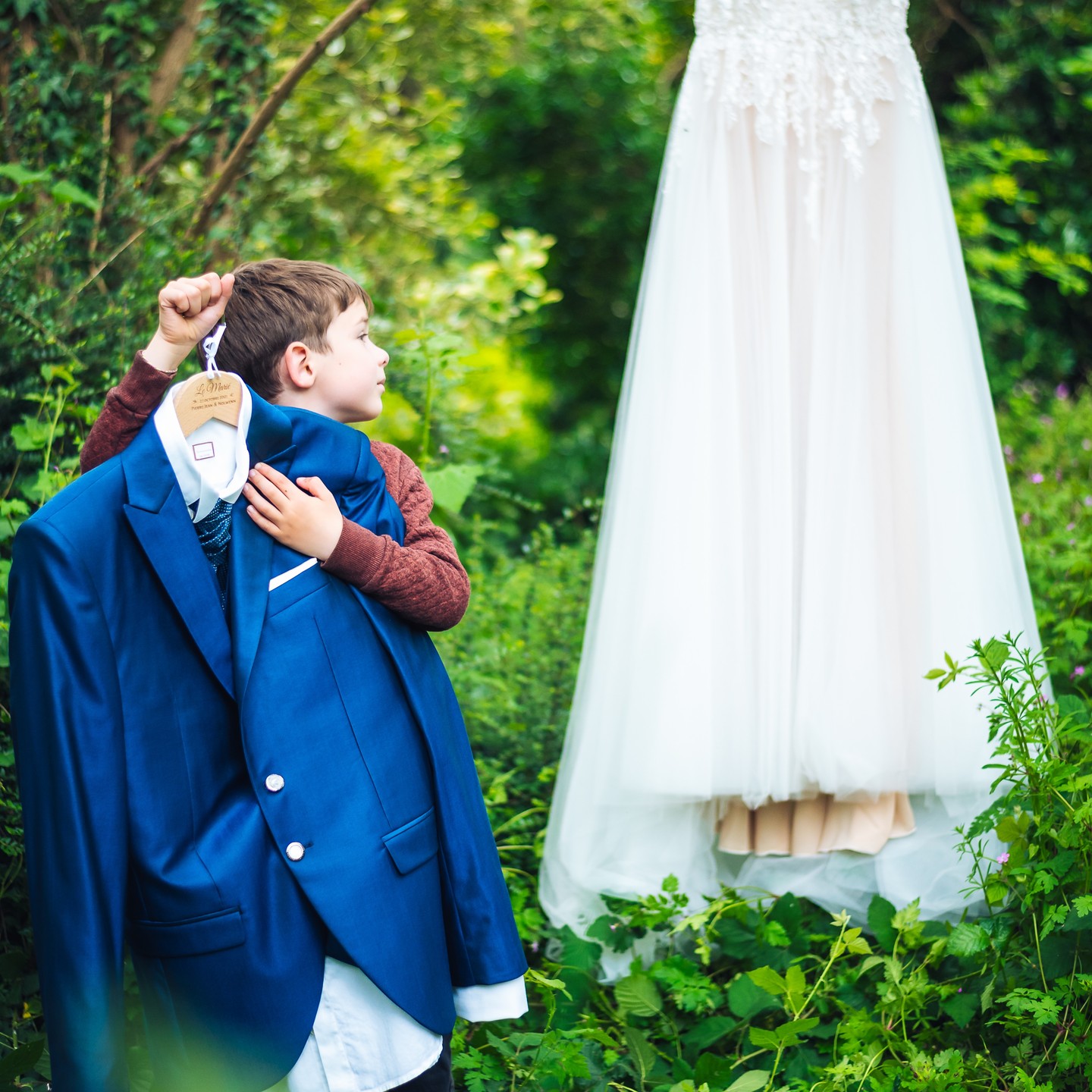 Il y a tellement de photos que je n'ai pas pris le temps de vous montrer cette année. A commencer par celle-ci que j'adore ! Elle a été prise lors du mariage de ne N&PJ.
#love #photographenantes #brin_de_lune #brindelune @photographemariagenantes #photographemariageloireatlantique #