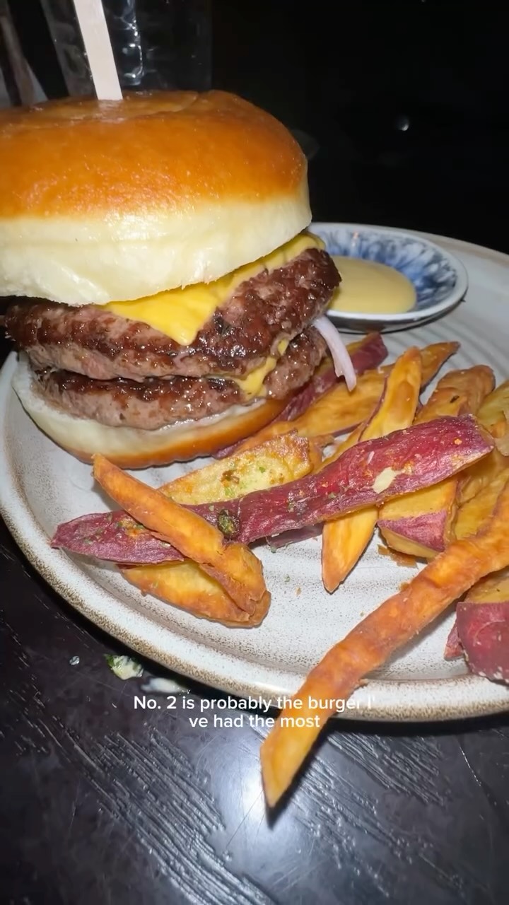 These are the Chicago burgers I keep dreaming about & here’s my Top 8 ranking!! 😮💨🍔
#chicago #burger #chicagofoodie #chicagofood #chicagorestaurants #chicagodinner #restaurant