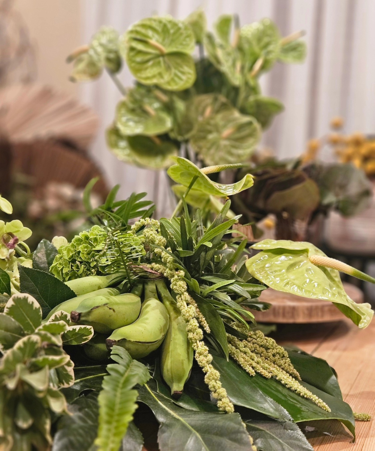 These green monochromatic florals are giving major tropical safari vibes 🌿🦒✨
#tropicalvibes #tropicalflowers #corporateevents