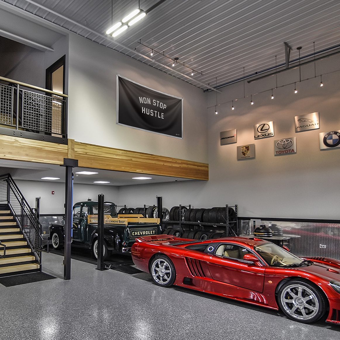 Who wishes this was their mancave?! We do!
#mancave #garage #cool #decor #instacool #instadaily #bestoftheday #home #lifestyle #luxury