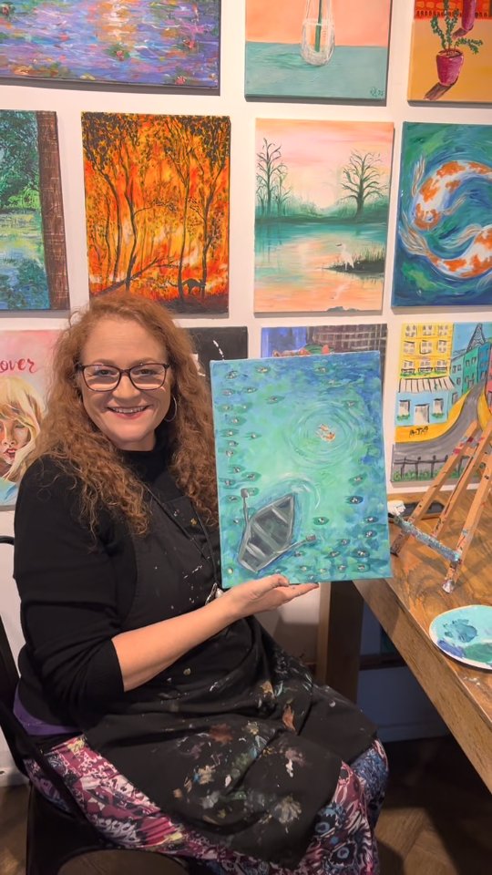 We get asked a lot what an upcycled canvas is 👀
It’s a used canvas that’s been painted over with white paint; an affordable option at £12 and honestly turns out just as good as a new one.
Pro tip from Rosalyn: she actually prefers them because the paint settles nicer on a canvas that’s already been worked on ✨
Book via our site or just walk in x
#artworkshop #upcycledart #thingstodoinlondon #creativecommunity #walkinwelcome